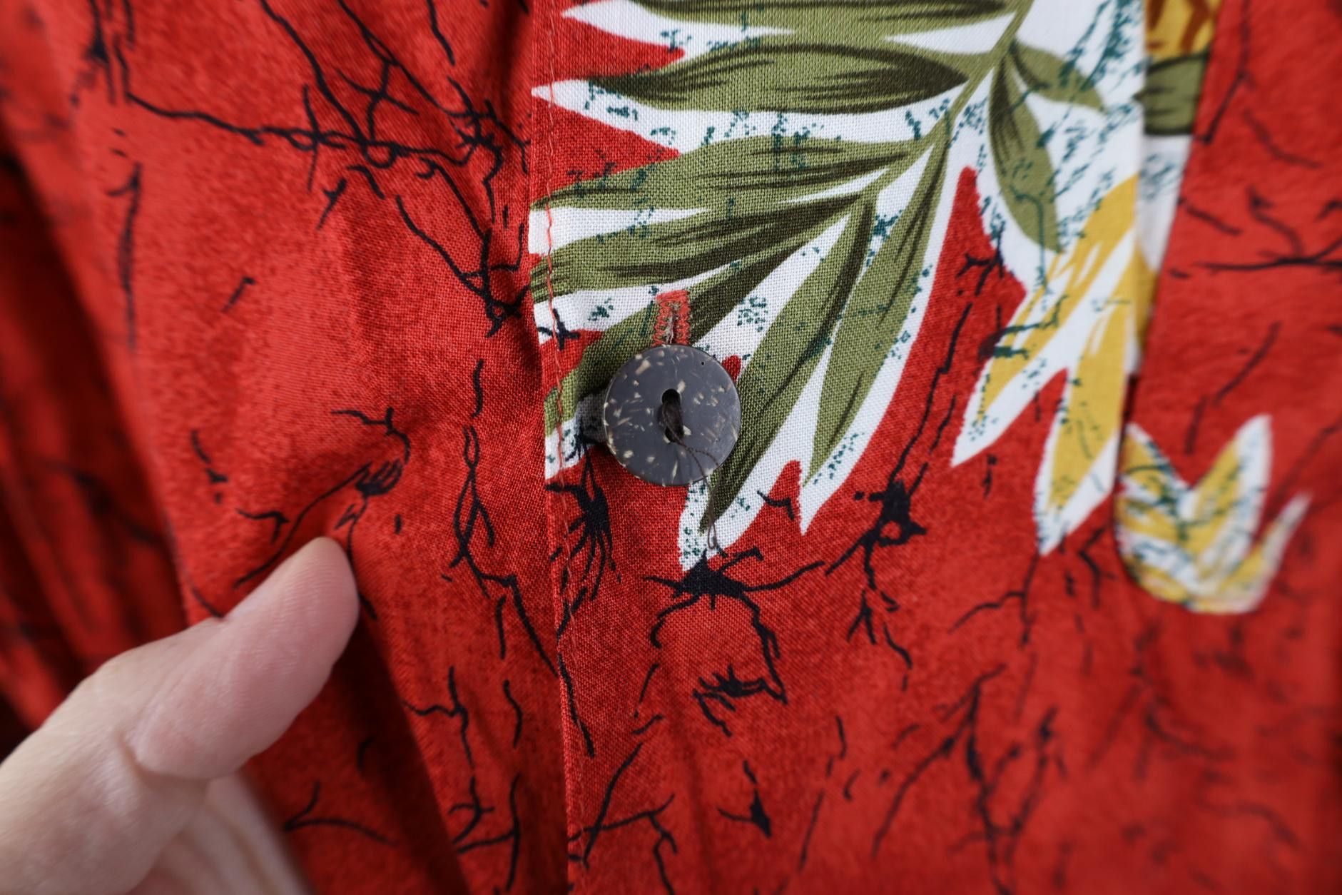 Vintage Vintage 90s Streetwear Gabardine Pineapple Flower Shirt Size US XL / EU 56 / 4 - 4 Thumbnail