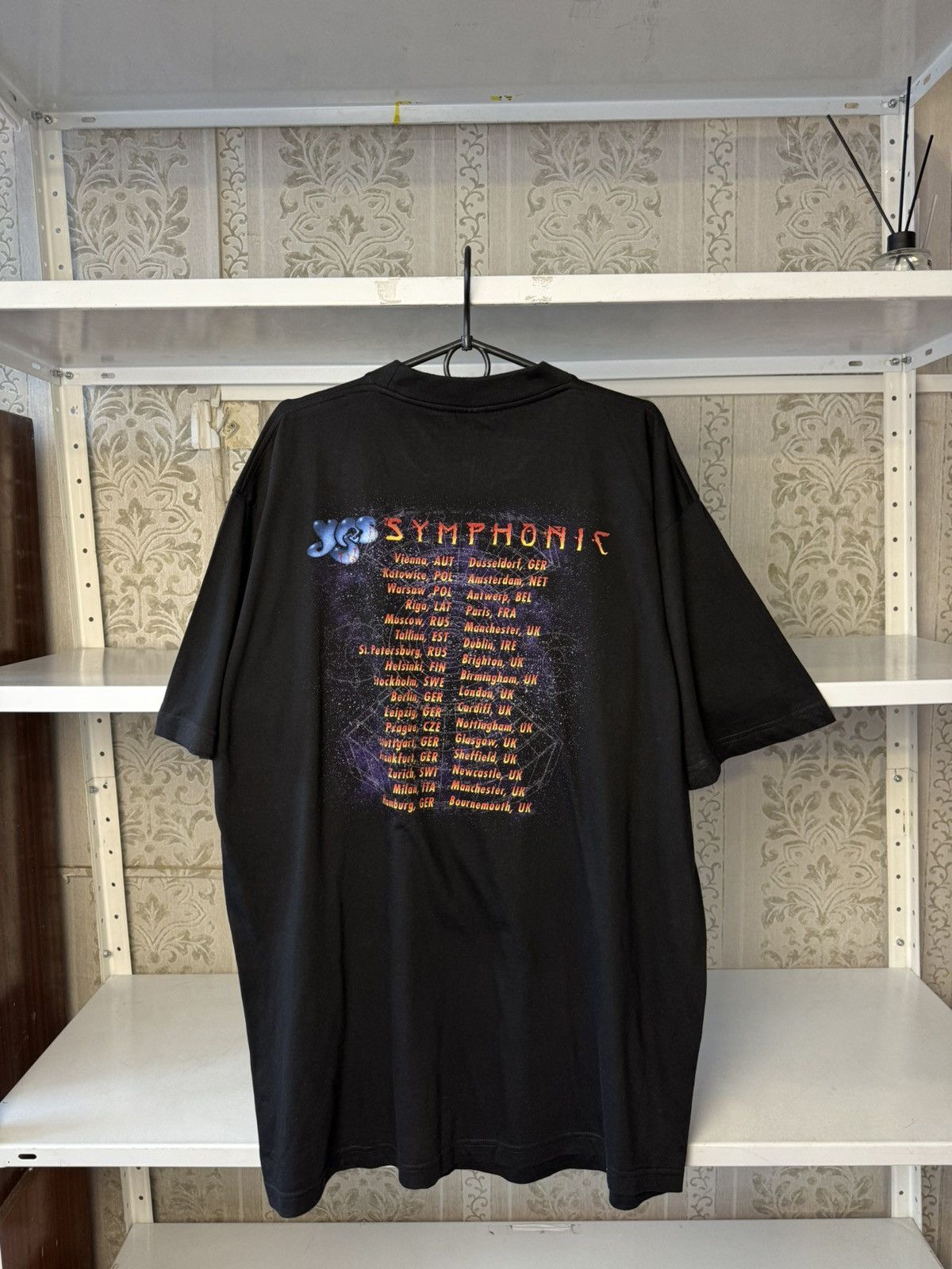 Vintage Vintage YES concert T-shirt “Symphonic” tour in 2001 Size US XL / EU 56 / 4 - 1 Thumbnail