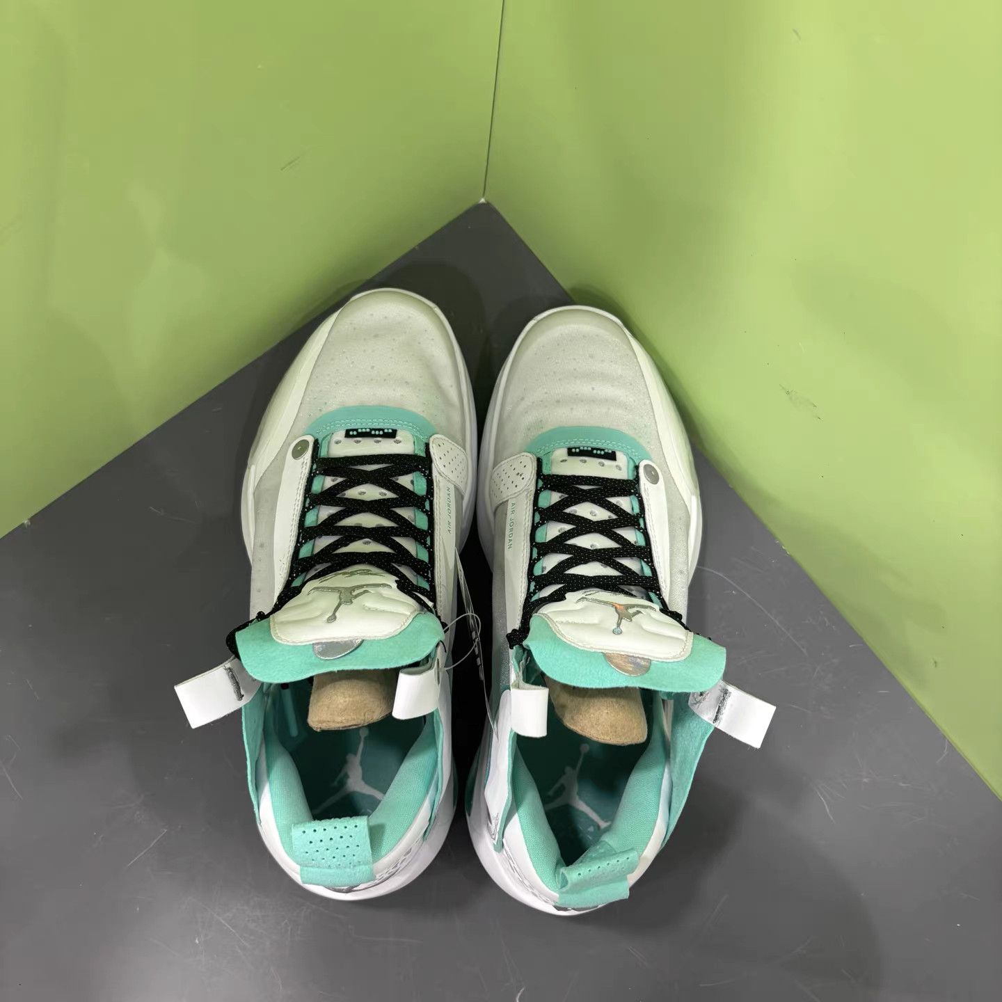 Jordan Brand Air Jordan PE Basketball Shoes K15 Size US 10 / EU 43 - 7 Thumbnail