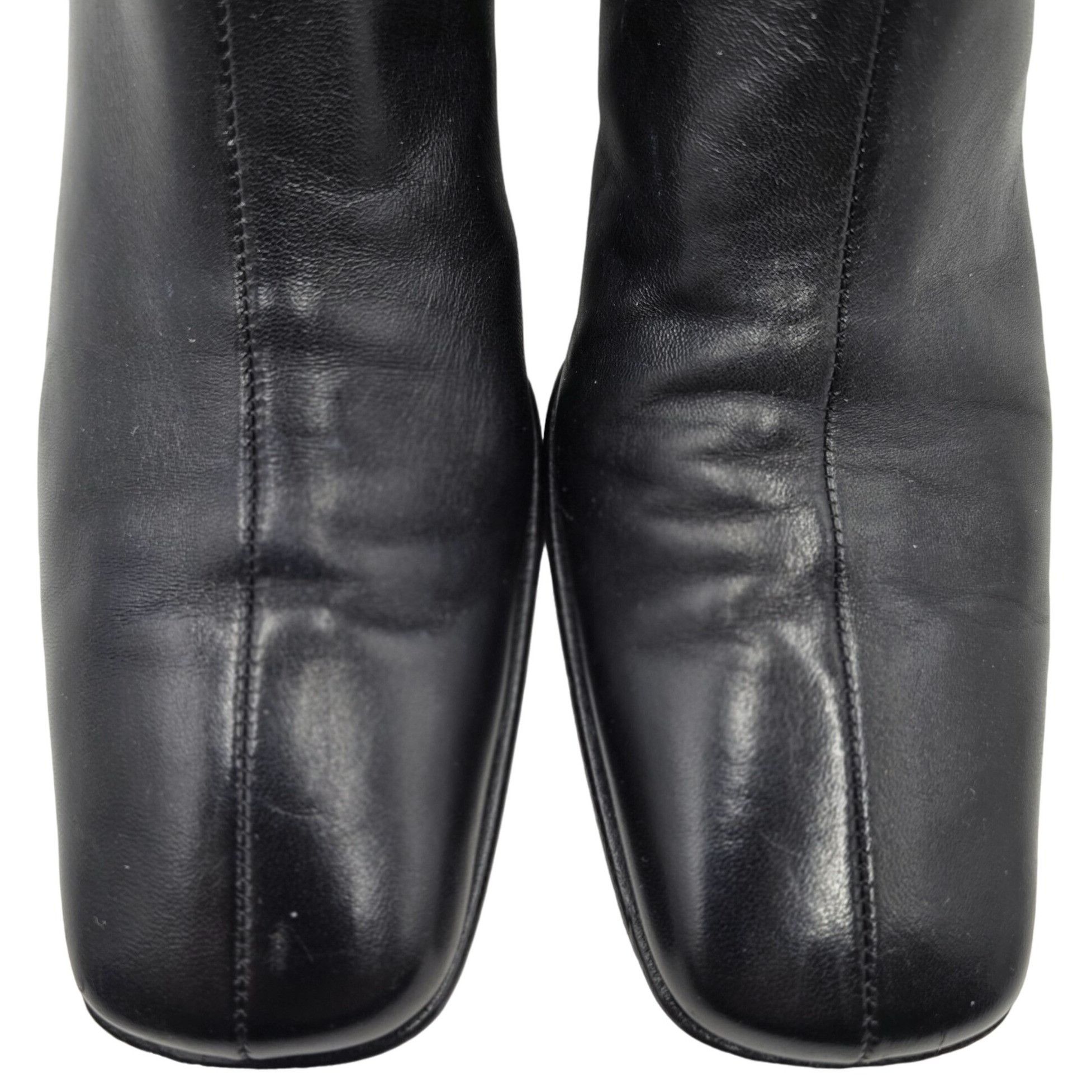 Salvatore Ferragamo Ferragamo Italy Women 8.5 4A Narrow Black Leather Dress Shoe Size US 8.5 / IT 38.5 - 9 Thumbnail