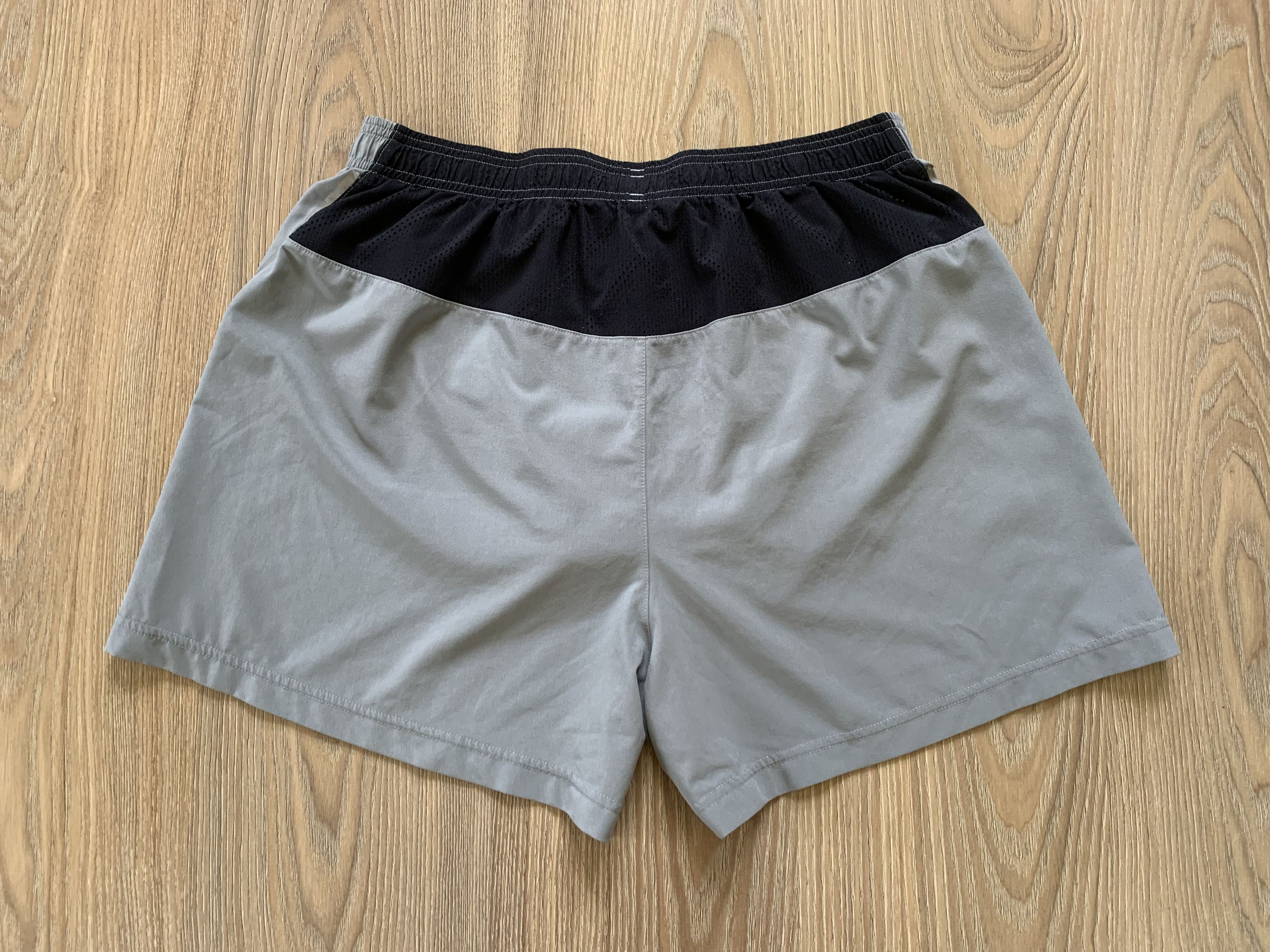 Under Armour Under Armour Gray Training Running Shorts Size US 31 - 3 Thumbnail