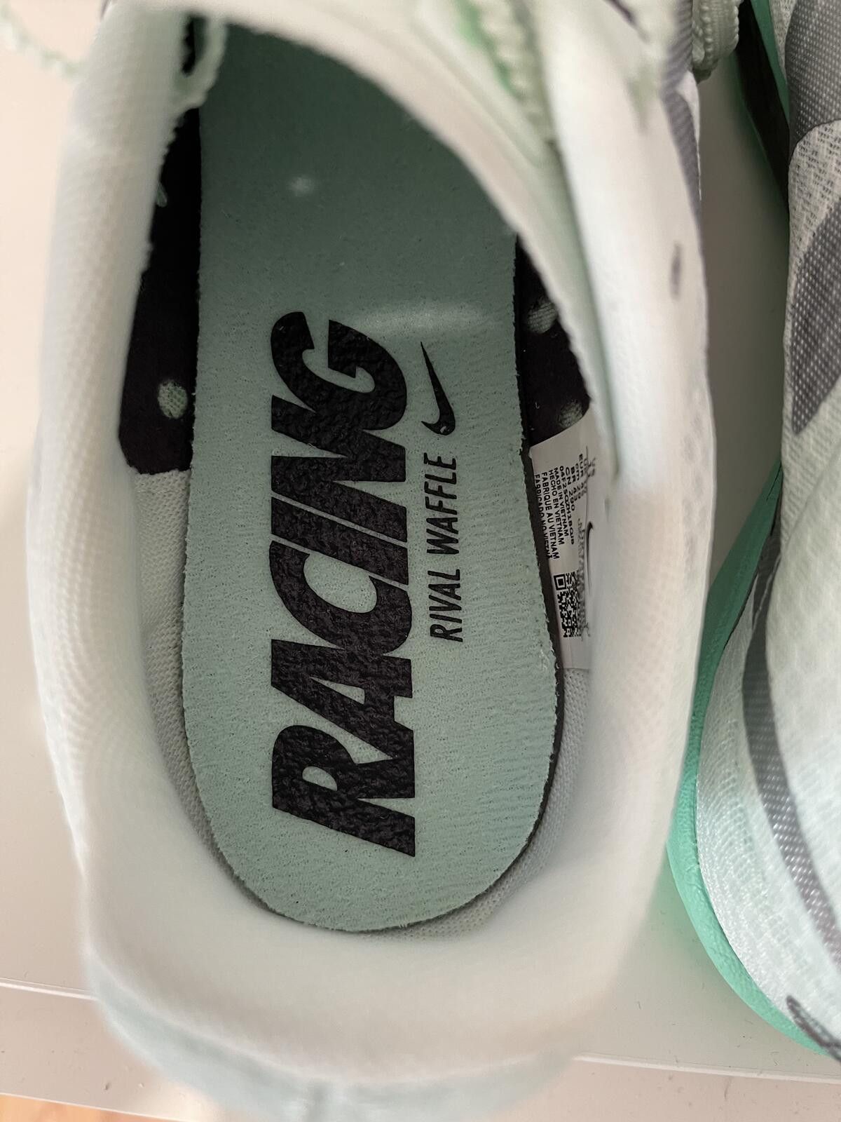 Nike Nike Rival Waffle Size 11 Mint Green and White Size US 11 / EU 44 - 7 Thumbnail