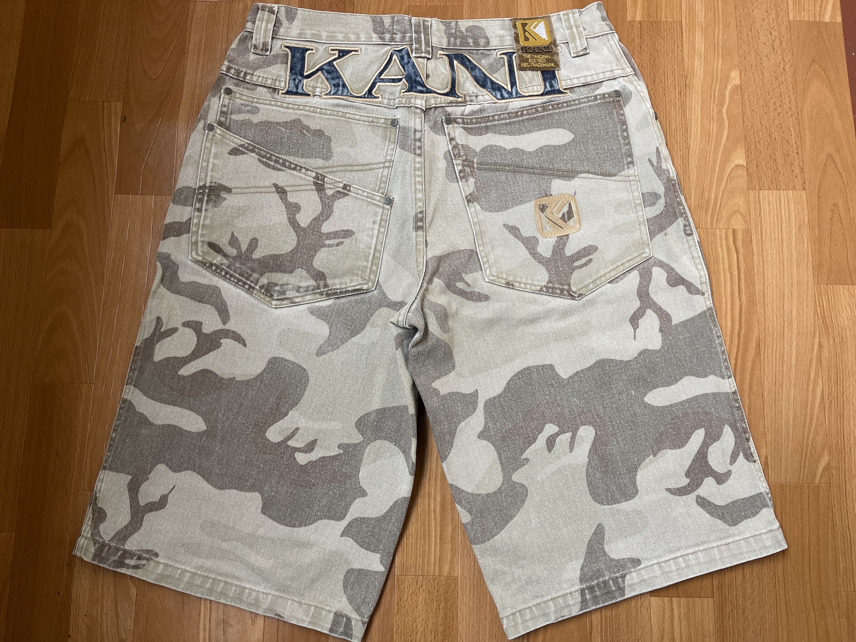 Karl Kani KARL KANI shorts, baggy, vintage Kani jeans 90s hip hop W 34 Size US 34 / EU 50 - 1 Thumbnail