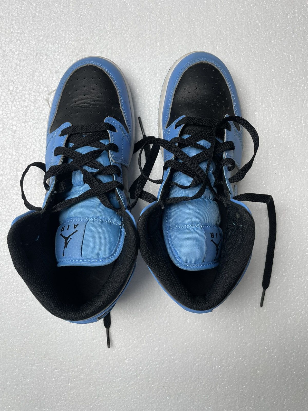 Jordan Brand Nike Air Jordan 1 Mid sneakers 6.5US Size US 6.5 / EU 39-40 - 3 Thumbnail