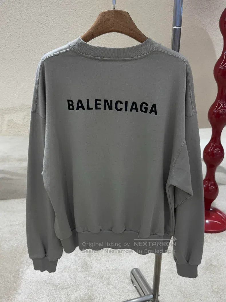 Balenciaga Balenciaga Logo Letter Embroidered Round Neck Long Sleeve Size US XS / EU 42 / 0 - 1 Thumbnail