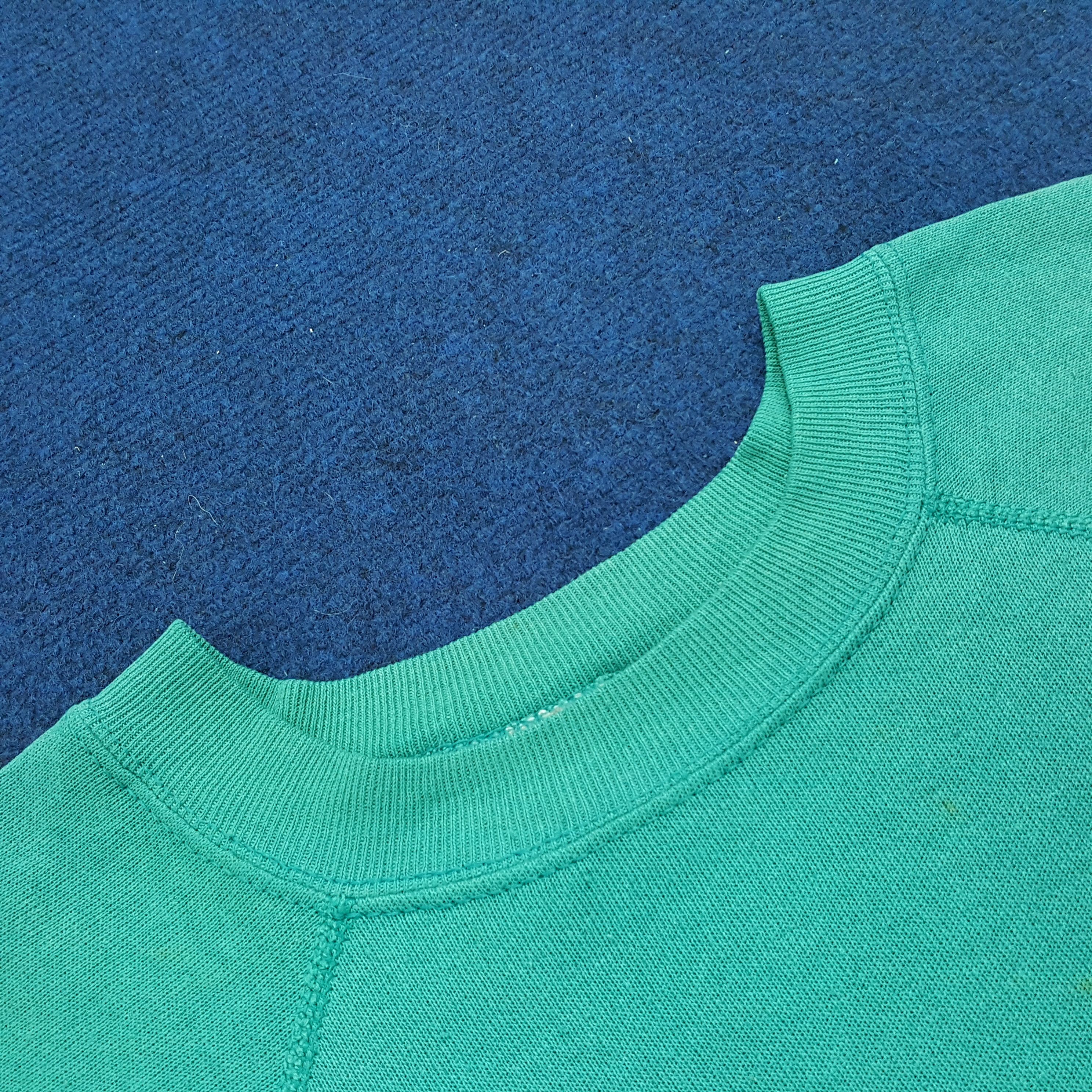 Vintage Vintage Tultex Plain Winter Sweatshirts Size US XL / EU 56 / 4 - 8 Thumbnail