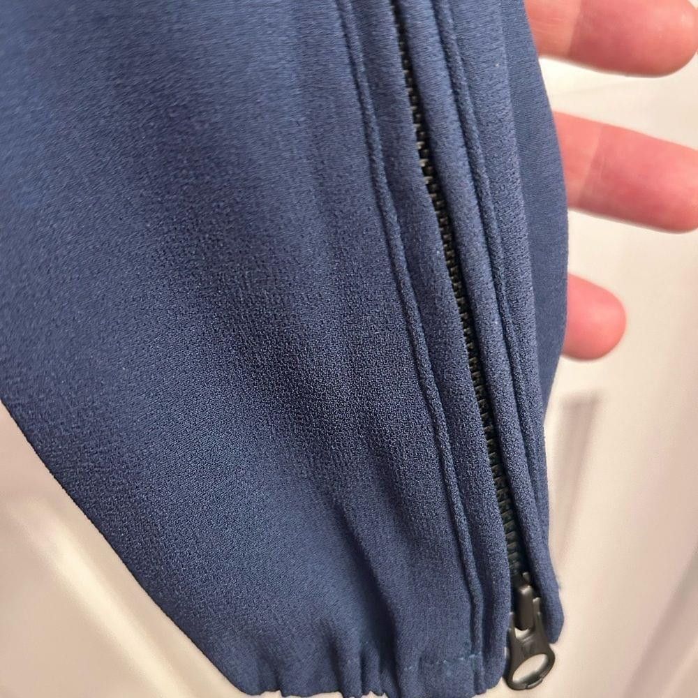 Lululemon Lululemon zip jacket blue size 4 Size S / US 4 / IT 40 - 6 Thumbnail