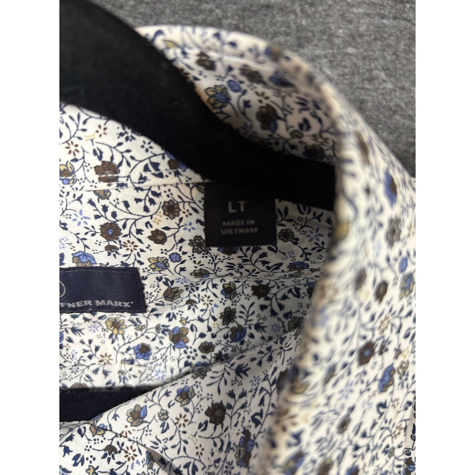 Hart Schaffner Marx Hart Schaffner Marx Floral Button Shirt Men’s White Blue0489 Size US L / EU 52-54 / 3 - 5 Thumbnail
