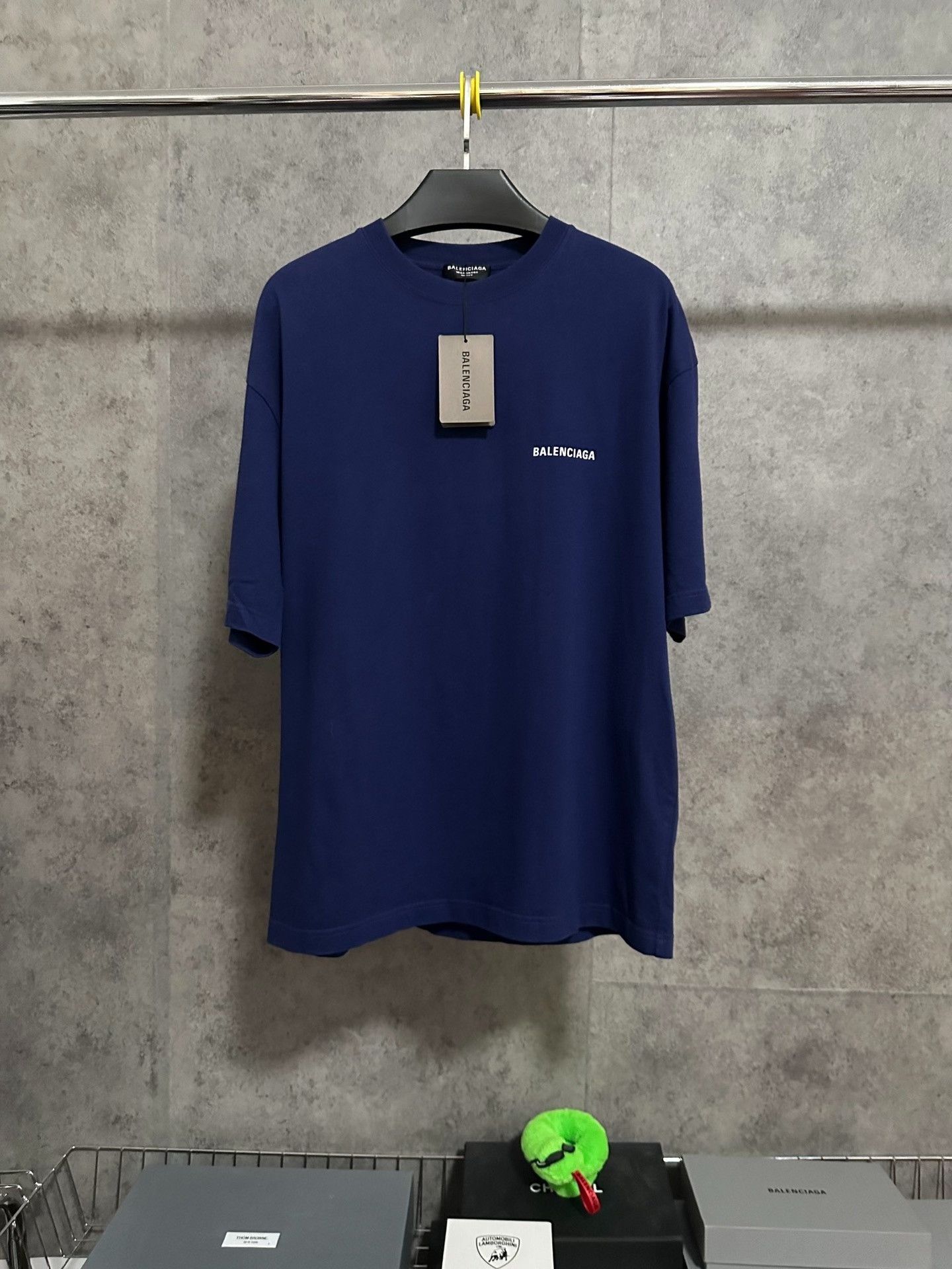 Balenciaga Balenciaga Short-Sleeve Logo Print T-Shirt Size US M / EU 48-50 / 2 - 1 Thumbnail