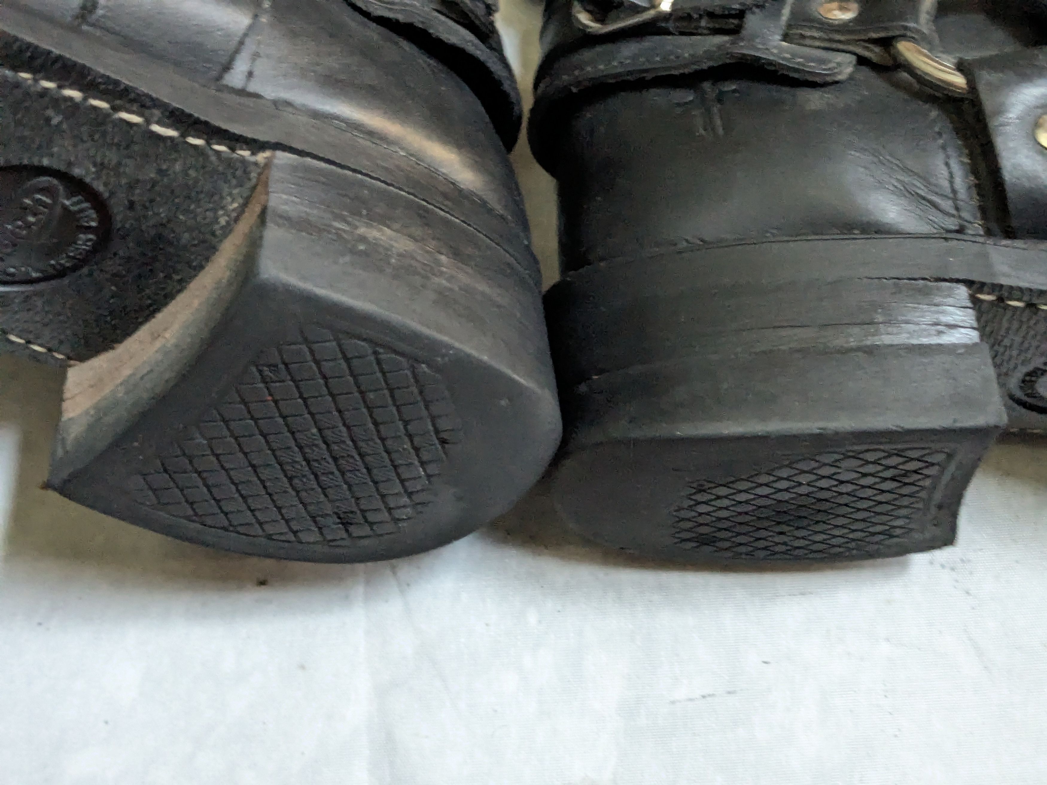 Frye Frye Harness Black Leather 9 W Wide Leather Buckle Belted Size US 9 / EU 42 - 19 Thumbnail