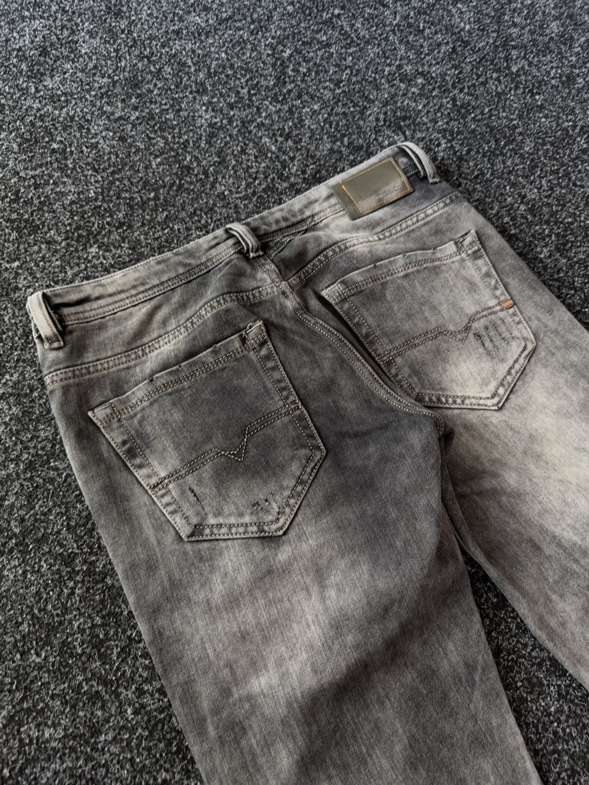 Designer × Diesel × Japanese Brand Diesel Viker Faded Denim Vintage Jeans I.g.b. Style Size US 33 - 16 Thumbnail