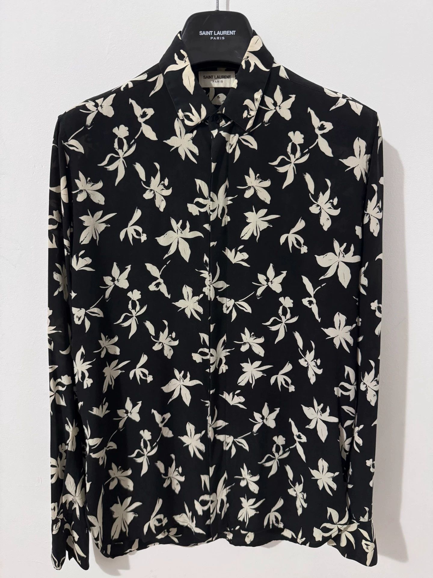 Saint Laurent Paris Saint Laurent SLP black and white maple leaf print shirt Size US M / EU 48-50 / 2 - 1 Thumbnail