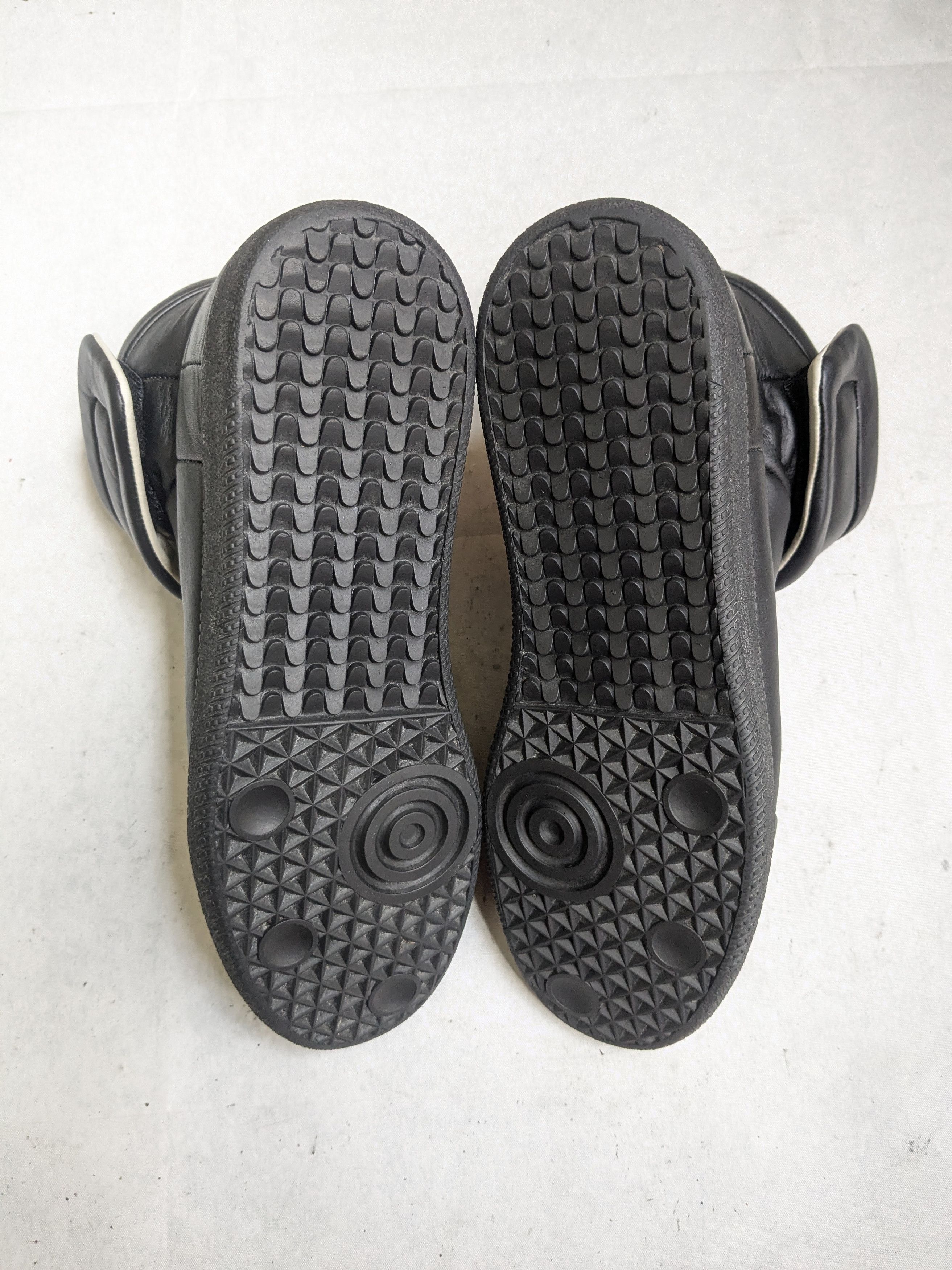 Maison Margiela Maison Margiela Future Sneakers Black 10 43 High Tops Size US 10 / EU 43 - 17 Thumbnail