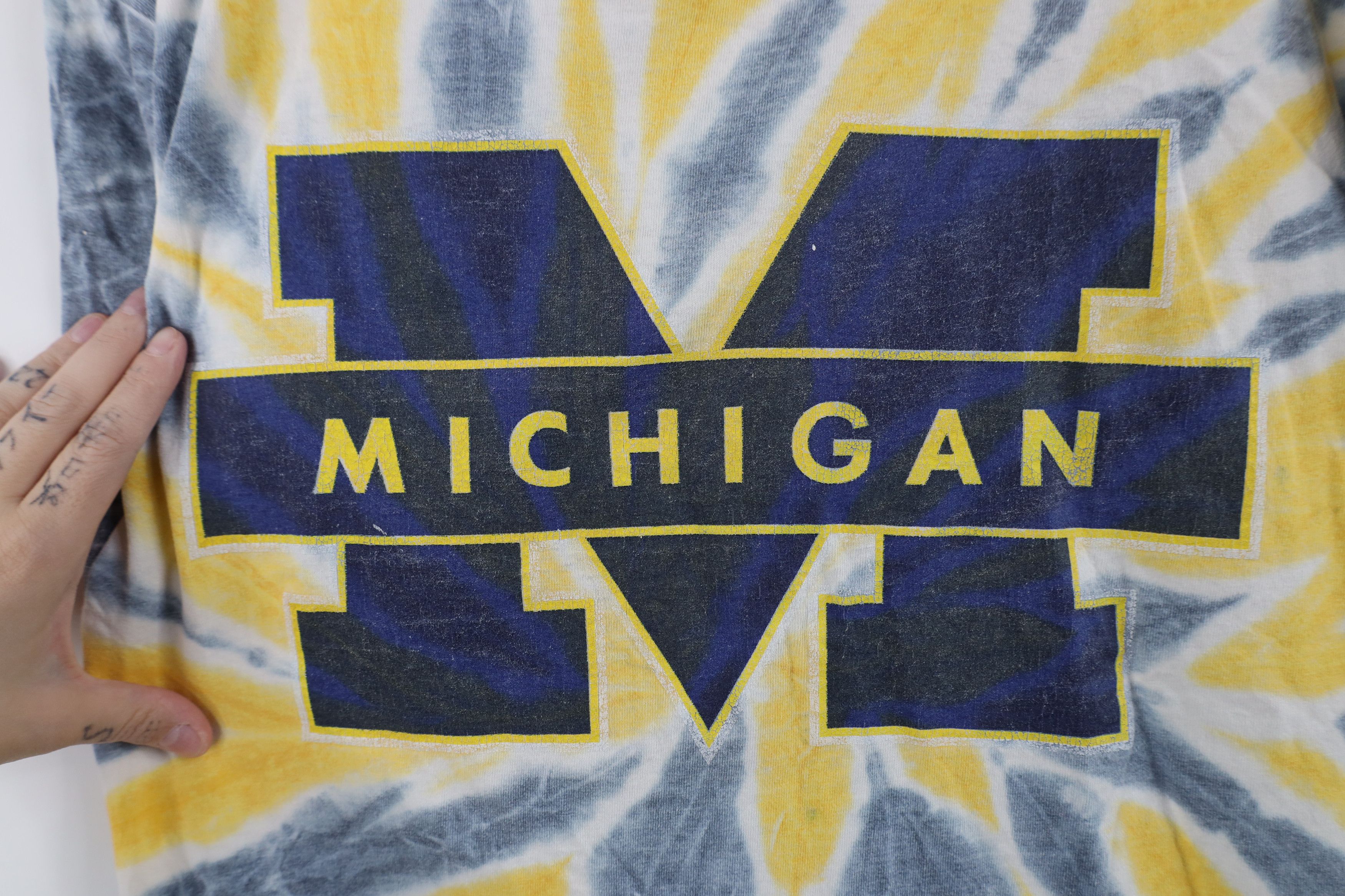 Vintage Vintage 90s Tie Dye University of Michigan Block M T-Shirt Size US L / EU 52-54 / 3 - 4 Thumbnail