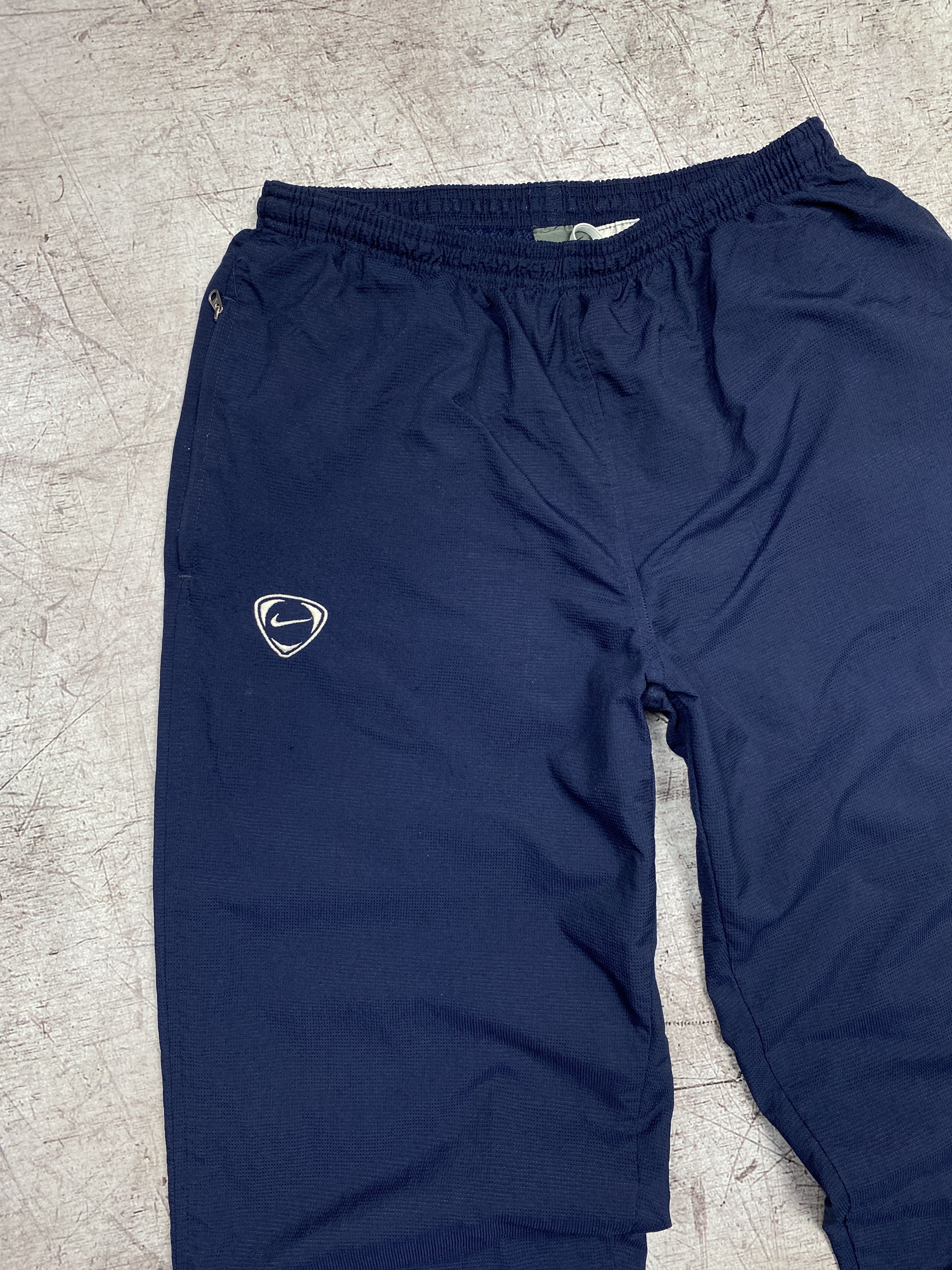 Nike × Vintage Nike Vintage Mens Nylon Track Pants Y2K Size US 34 / EU 50 - 2 Thumbnail
