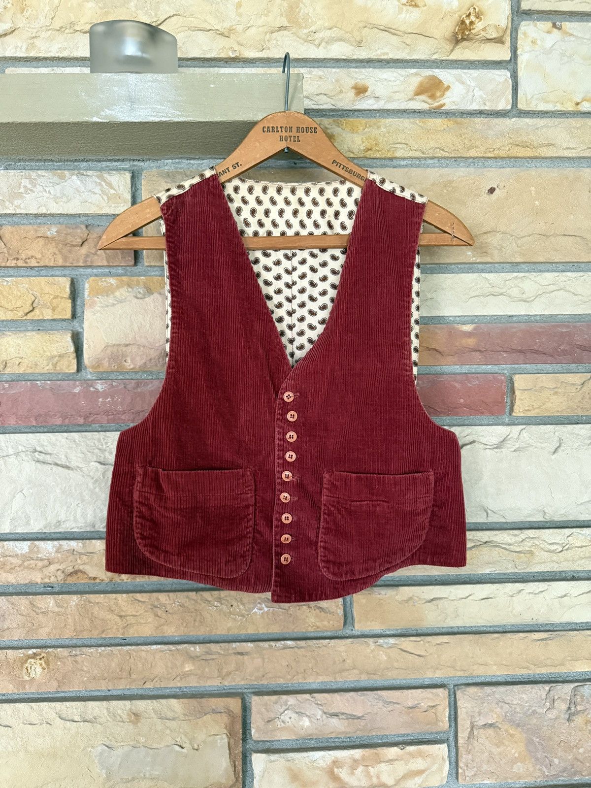 Vintage Vintage 70s Corduroy Paisley Button Up Vest Size US S / EU 44-46 / 1 - 1 Thumbnail