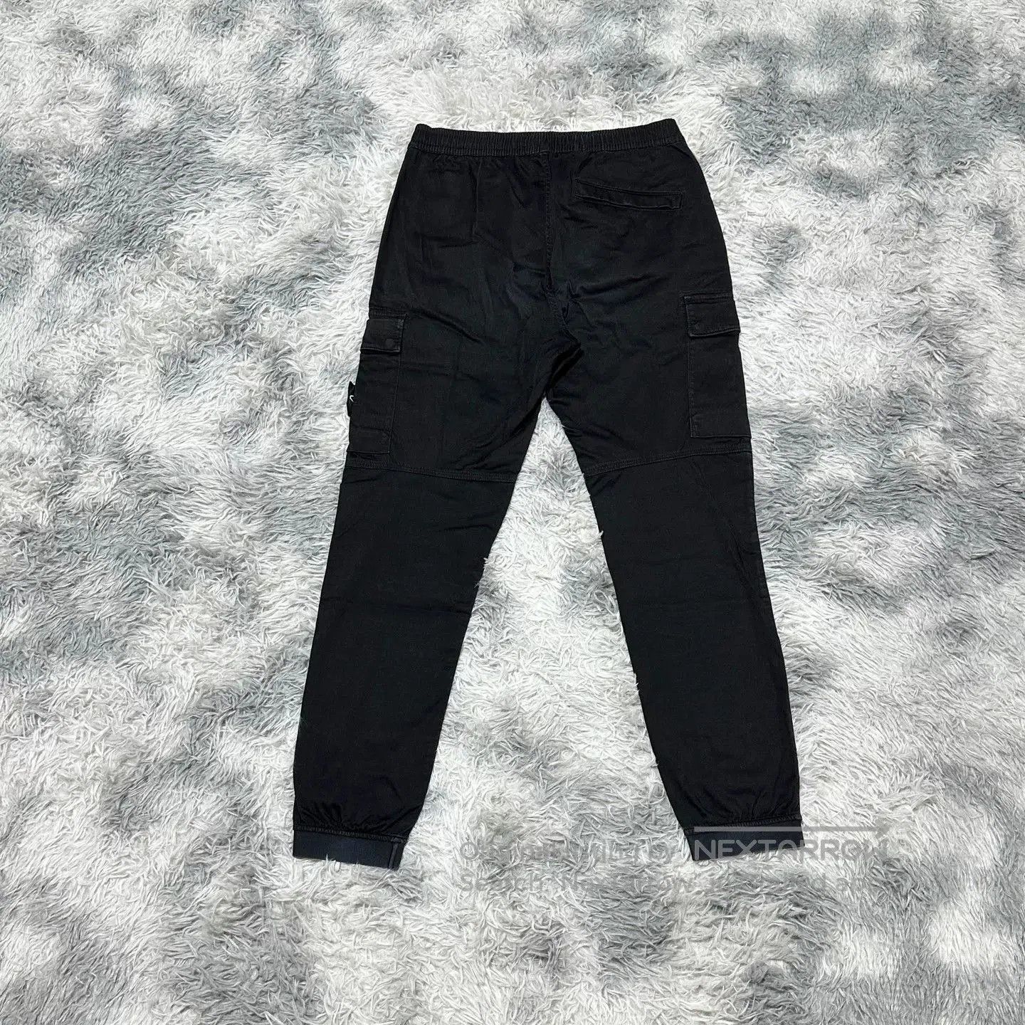 Stone Island stone island black cargo pants W30. Size US 30 / EU 46 - 2 Thumbnail