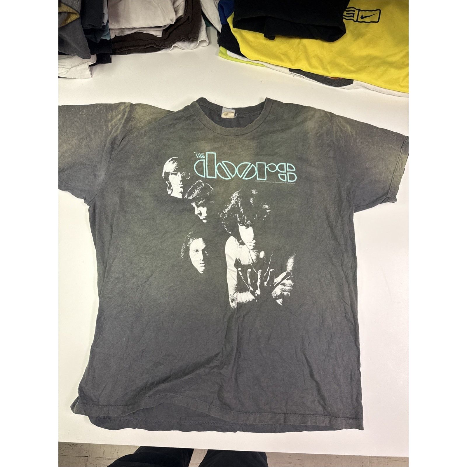 Bravado The Doors 2009 Gray faded grungy Medium Band T Shirt Size US M / EU 48-50 / 2 - 1 Thumbnail