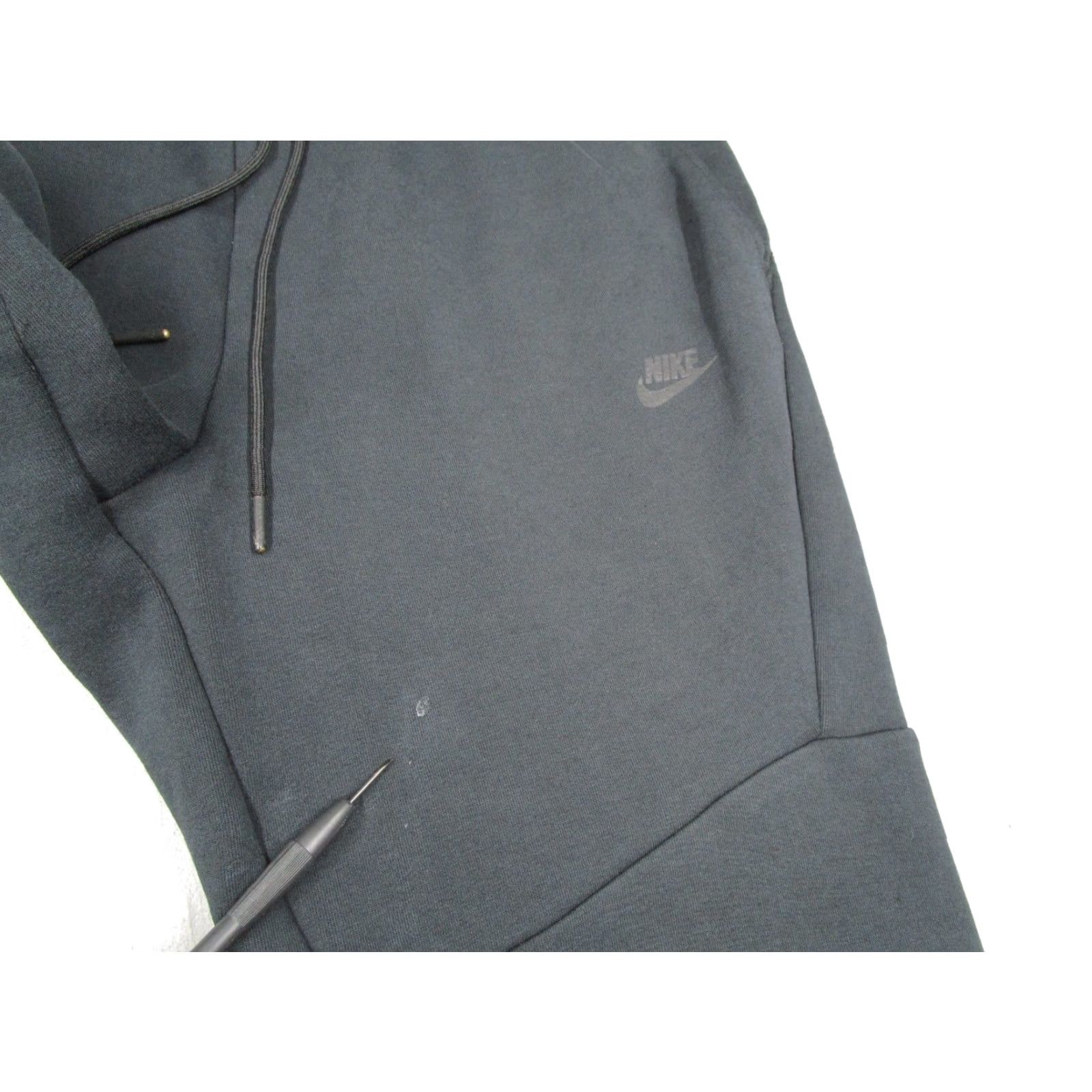 Nike Nike Tech Fleece Joggers Mens Large Black - Pockets, Tapered, Sweatpants, Activewear, 29x26, Gym & Running, Regular Fit Size US 33 - 6 Thumbnail