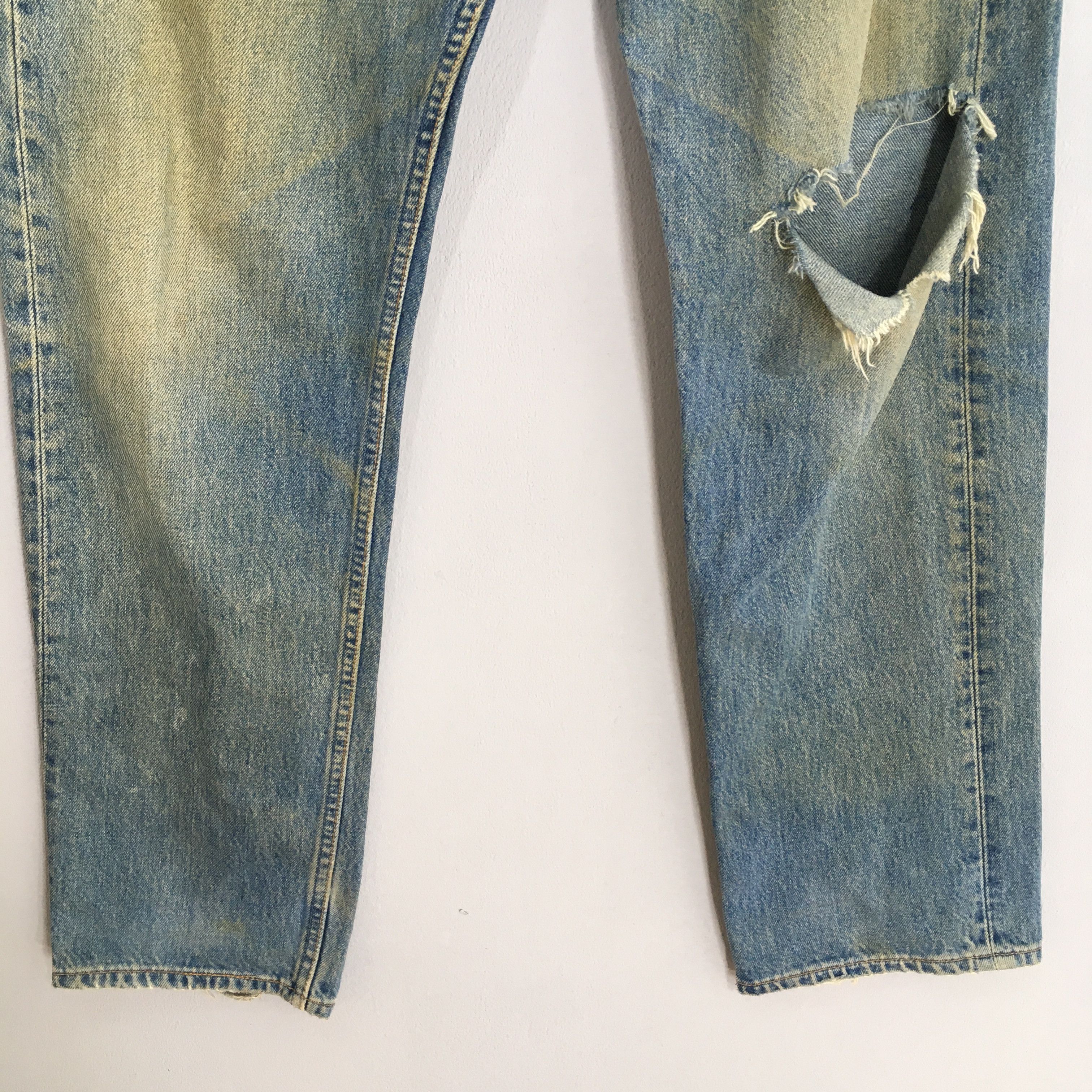 Levi's Size 31x30.5 Vintage 90s Levi's 501 Distressed Jeans S1582 Size 31" - 5 Thumbnail
