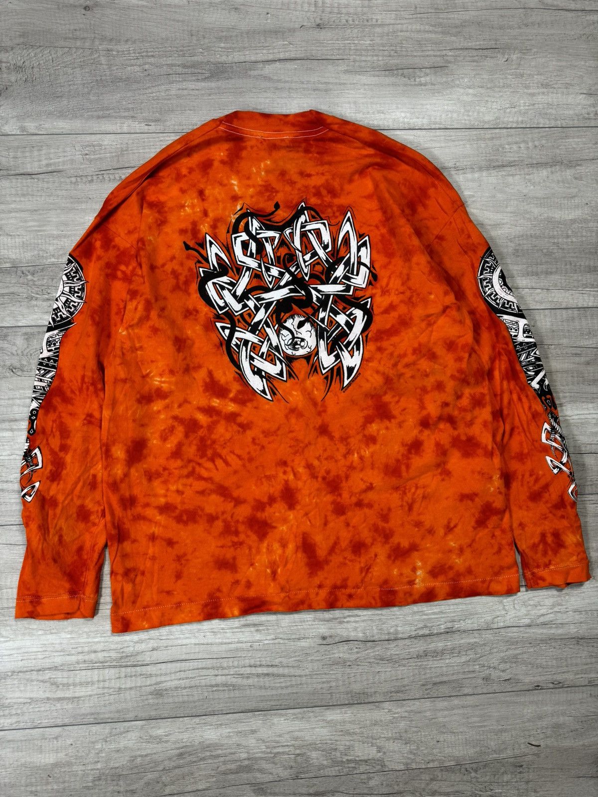 Vintage Y2K Tribal Graphic Long Sleeve Tie Dye Tattoo Nu Metal Style Size US XL / EU 56 / 4 - 7 Thumbnail