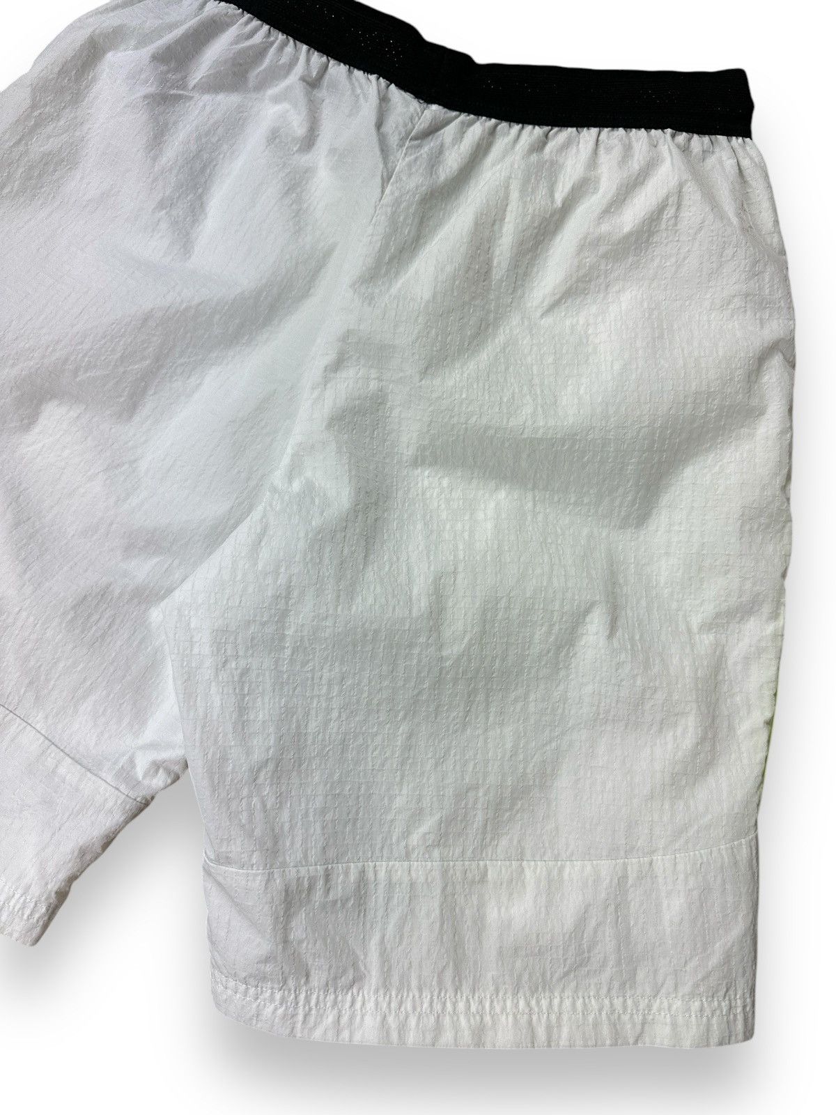 Nike Nike DNA Nylon Drill Shorts Reflective Logo Swoosh Size US 30 / EU 46 - 12 Thumbnail