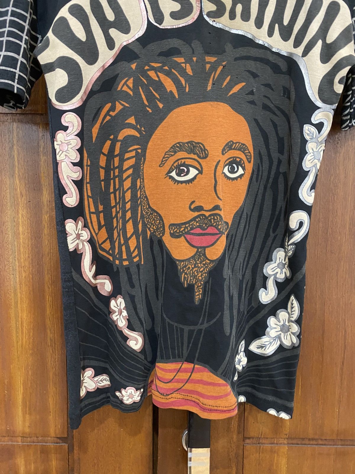 Custo Barcelona Sun is shining Blackman Tee By Custobarcelona Size US S / EU 44-46 / 1 - 2 Thumbnail