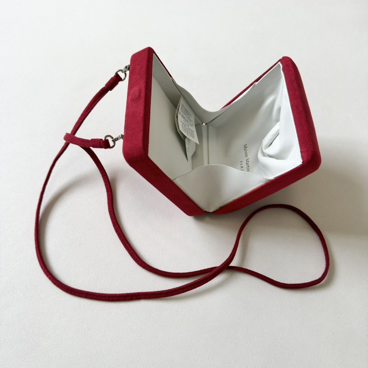 Maison Margiela A/W 10 Red Velvet ‘Trinket Box’ Hand Bag Size ONE SIZE - 19 Thumbnail