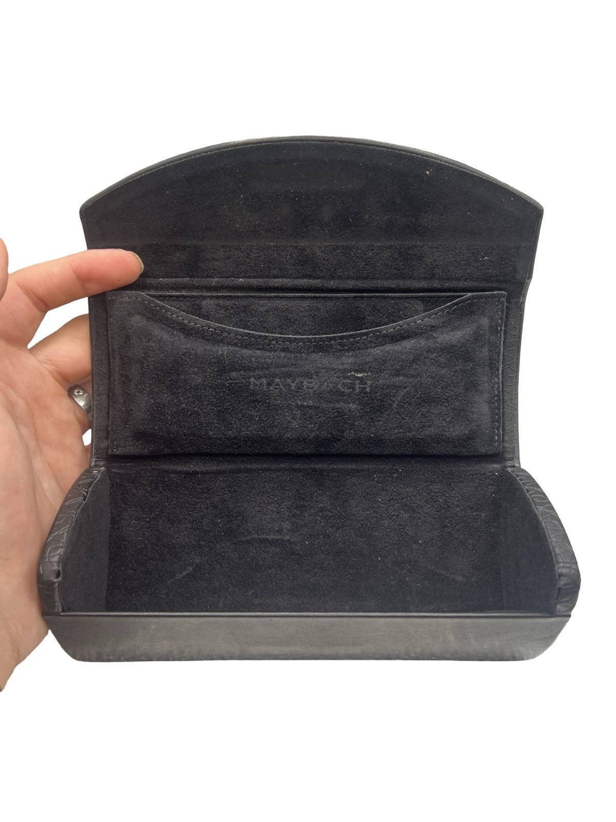 MAYBACH Eyewear Maybach Sunglasses Case – Black Leather with Signature Logo Size ONE SIZE - 6 Thumbnail