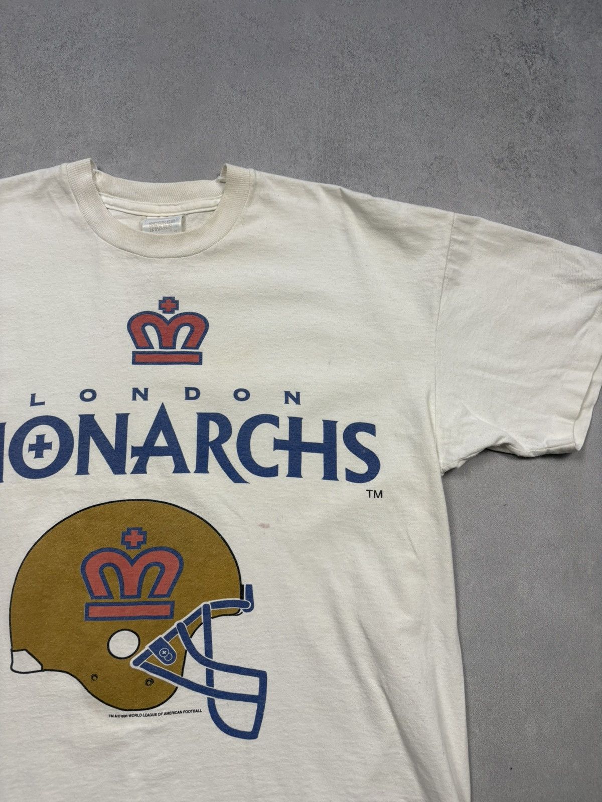 Vintage Vintage 1995 London Monarchs WLAF Graphic T-Shirt 90s NFL Size US XL / EU 56 / 4 - 2 Thumbnail
