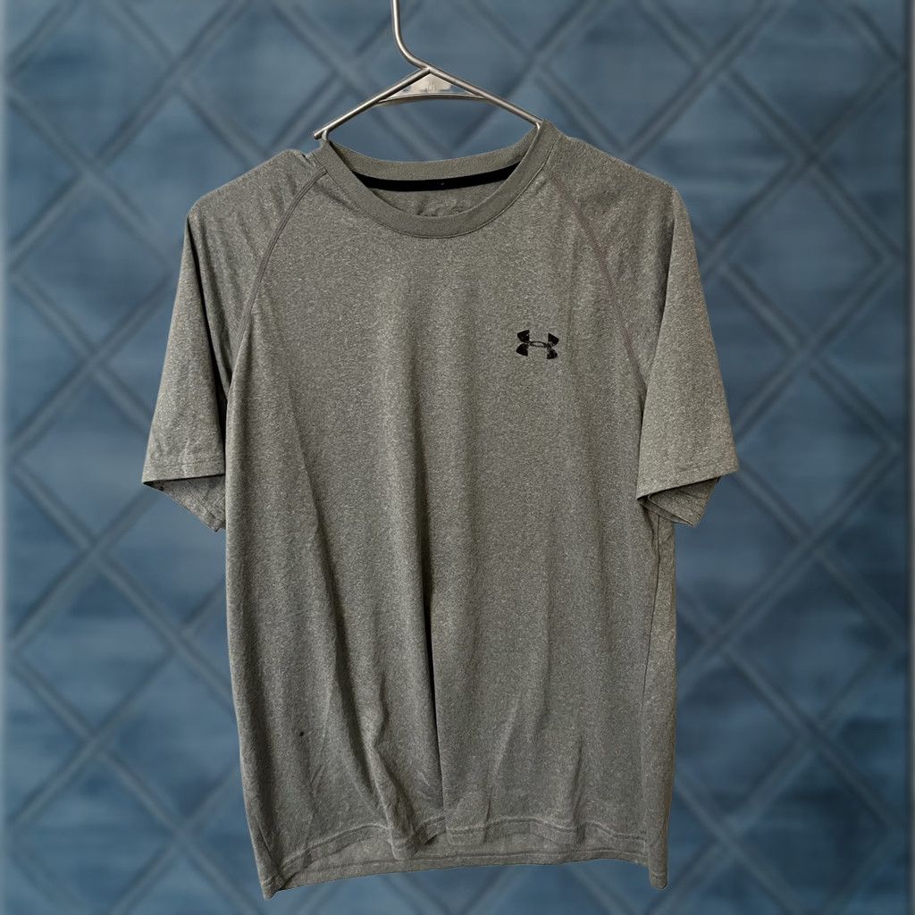 Under Armour Under Armour T-Shirt Men’s Short Sleeve Gray Crew Neck HeatGear Distre Logo Graphic Size US M / EU 48-50 / 2 - 1 Thumbnail