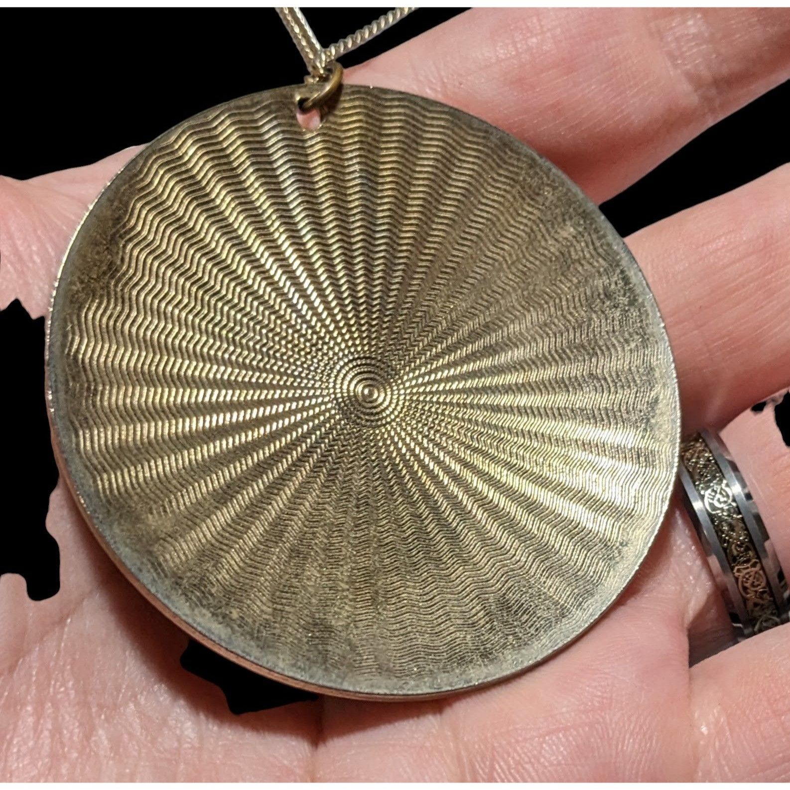 Other Vintage Large Engraved Gold Medallion Necklace Size ONE SIZE - 5 Thumbnail