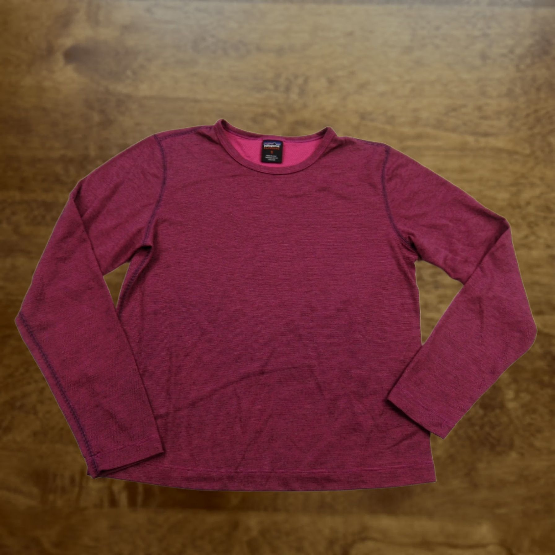Patagonia Patagonia Shirt Womens Small Long Sleeve Crew Neck Pullover Lightweight Capilene Size S / US 4 / IT 40 - 1 Thumbnail