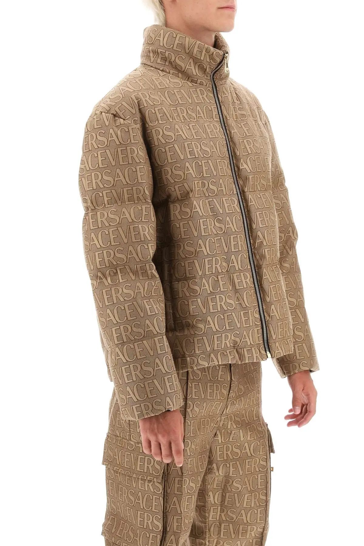 o1s22i1n0124 Versace Allover Down Jacket in Brown / Beige