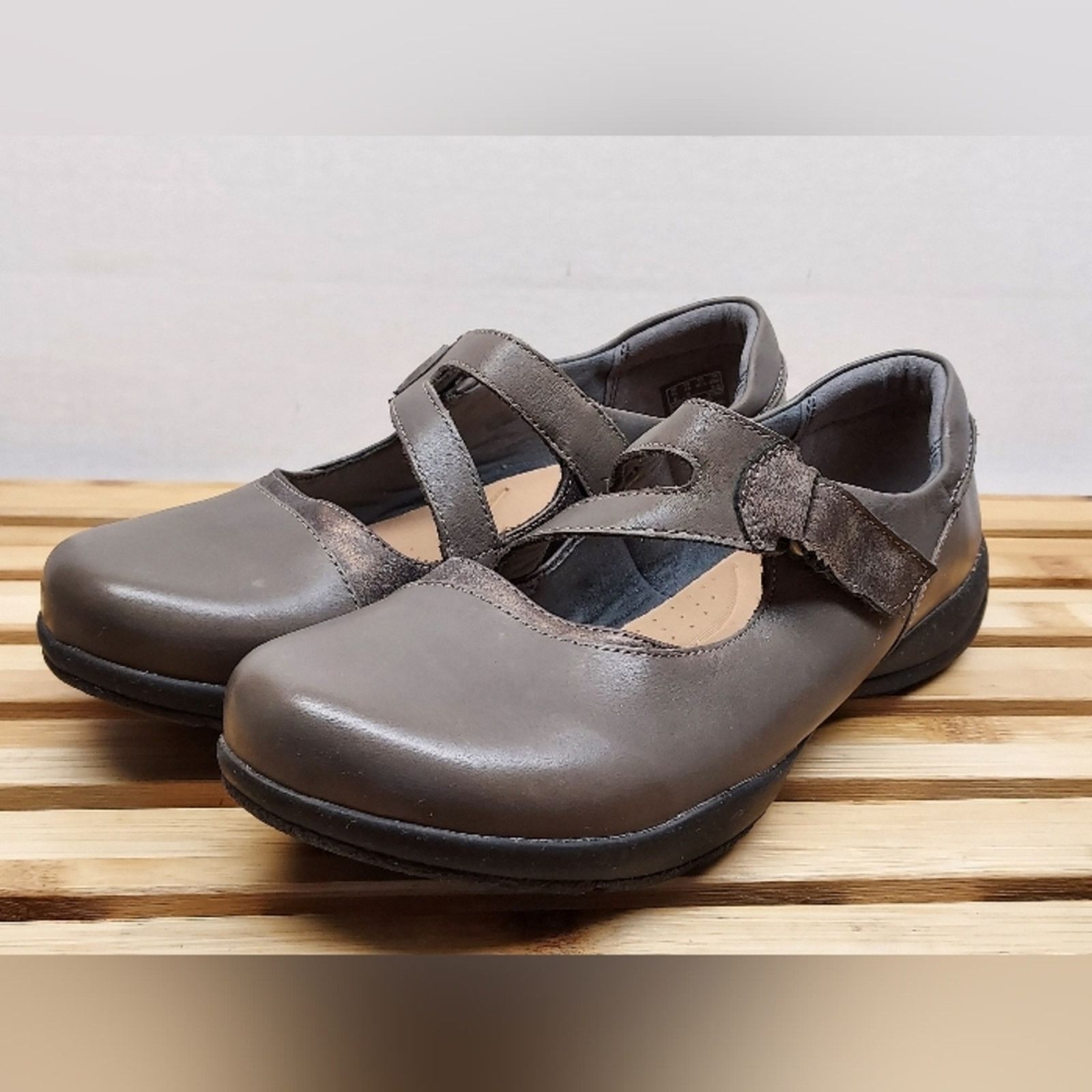 Clarks Clarks Womens Dark Grey Roseville Mary Jane Shoes Size 10 Size US 10 / IT 40 - 1 Thumbnail
