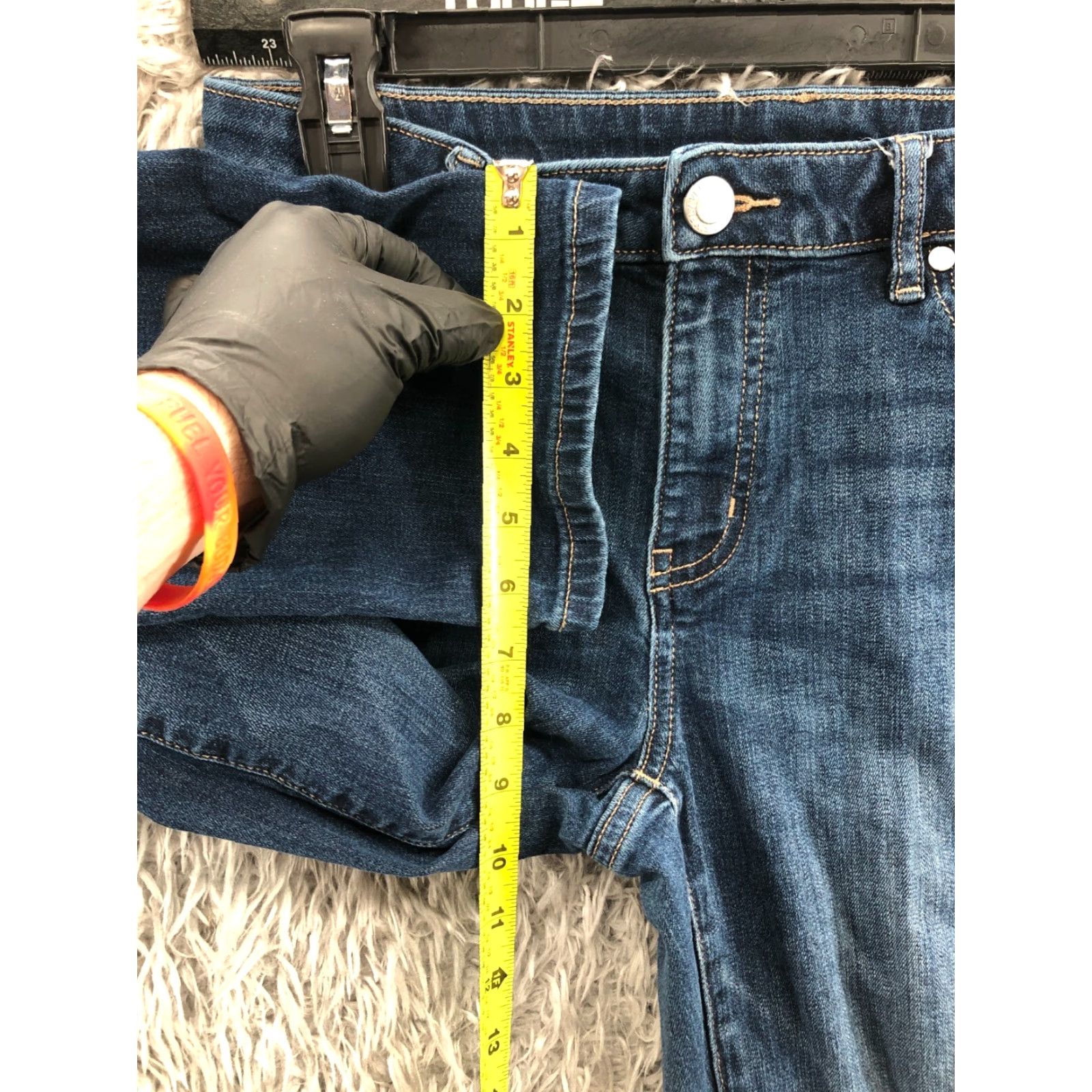 Vintage Simply Vera Wang Jeans Woman Regular 6 Blue Denim Straight 5-Pocket Belt Loops Mid Rise Size 28" / US 6 / IT 42 - 4 Thumbnail
