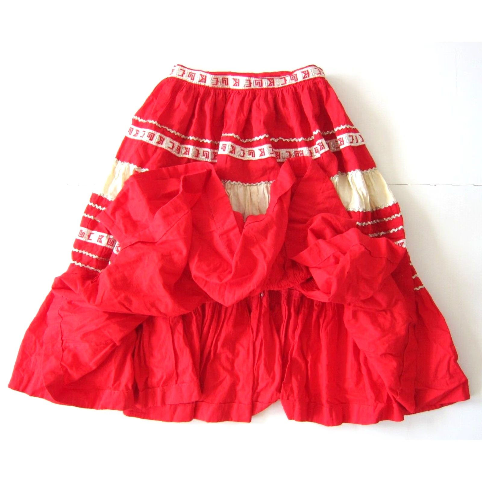 DANCER VINTAGE Handmade Red Ivory Cotton Embroidered Pettiskirt Square Dance XS Skirt Womens Vintage Cowboy Western Size 26" / US 2 / IT 38 - 6 Thumbnail