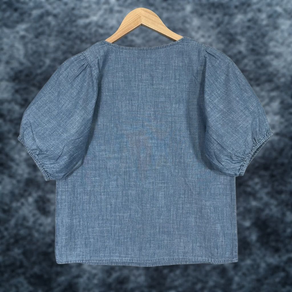 J.Crew J.CREW Chambray Top Womens XS Blue Puff Sleeve V-Neck Shirt Size XS / US 0-2 / IT 36-38 - 1 Thumbnail