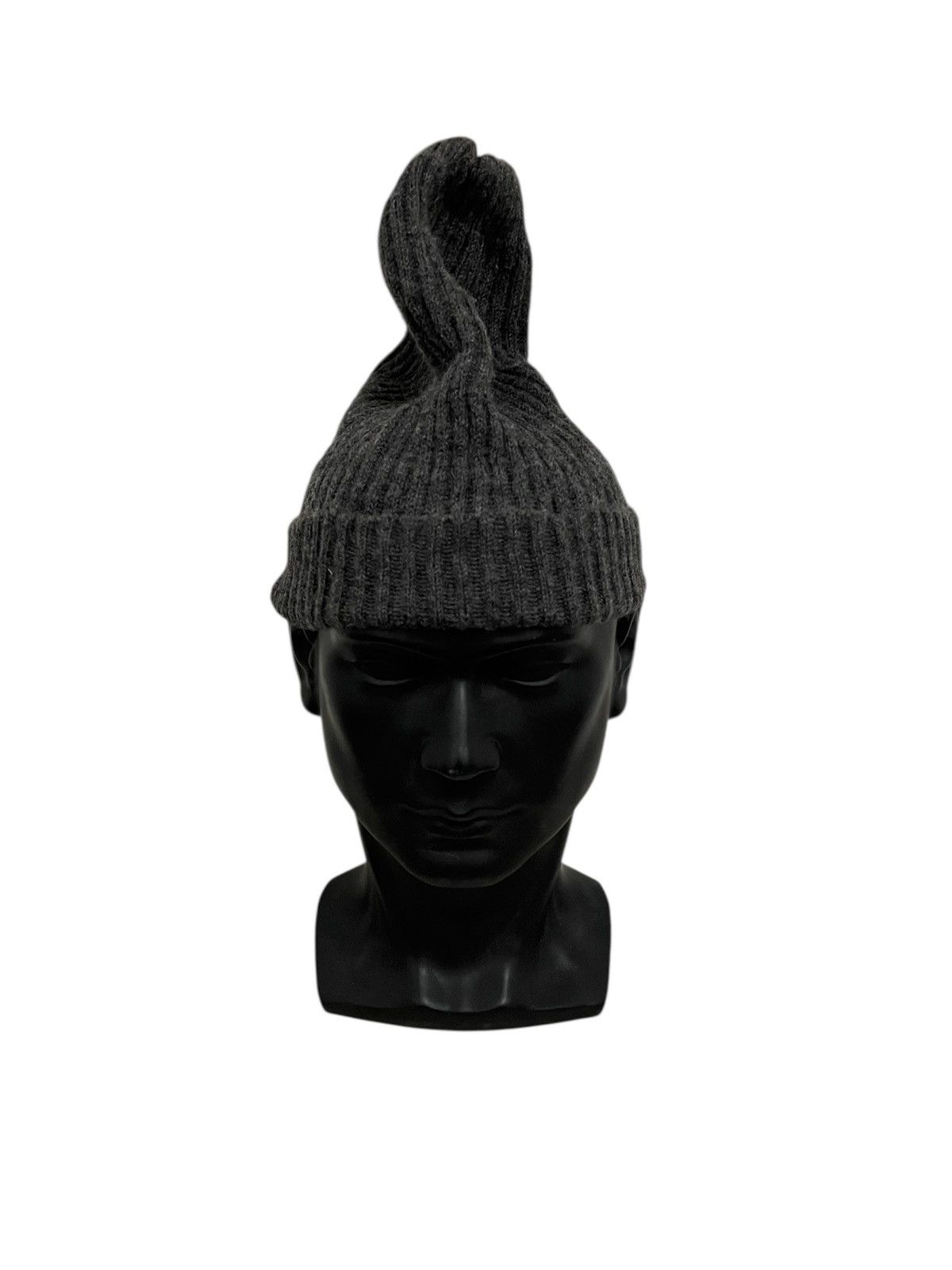 Japanese Brand Japanese Brand Uniqlo Trojan plain Beanie hat Size ONE SIZE - 1 Thumbnail