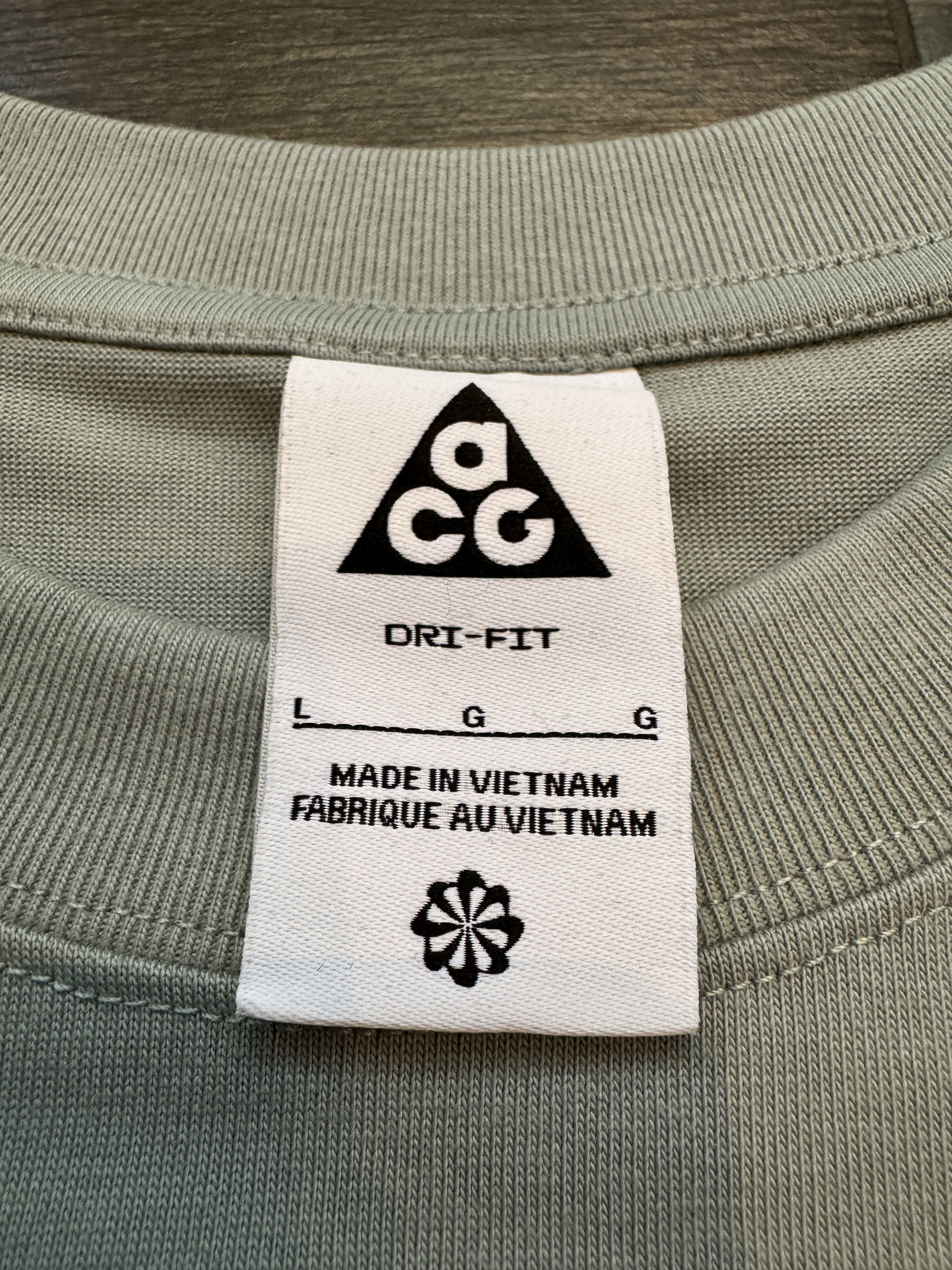 Nike ACG Nike ACG Planet Earth Tri Logo Tee Green Size US L / EU 52-54 / 3 - 4 Thumbnail