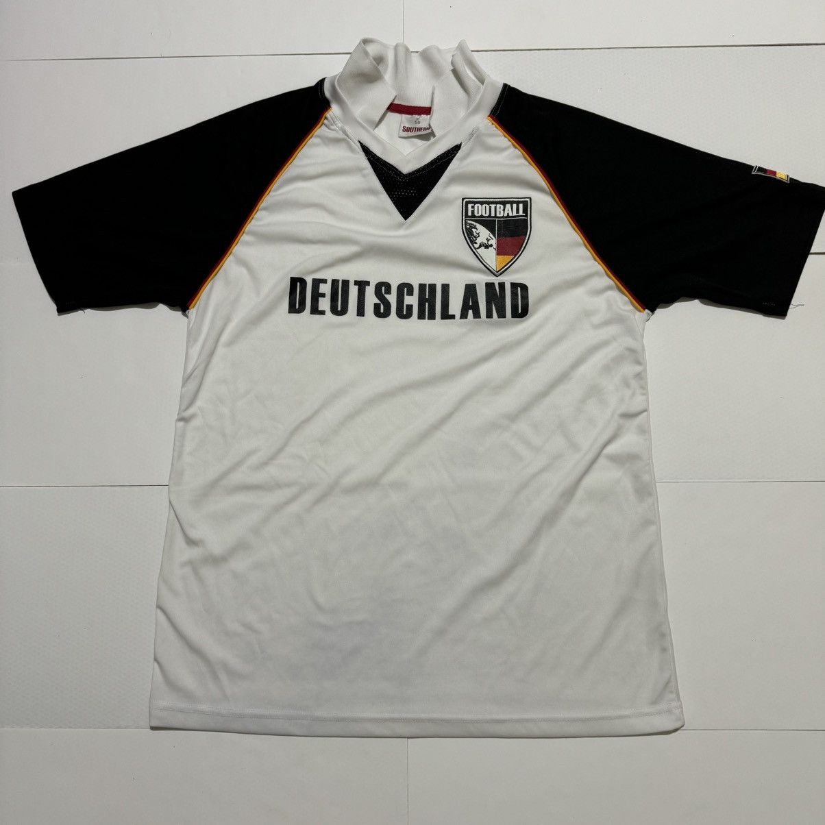 Vintage Deutschland Germany Men Shirt Jersey Football Soccer White L Size US L / EU 52-54 / 3 - 1 Thumbnail