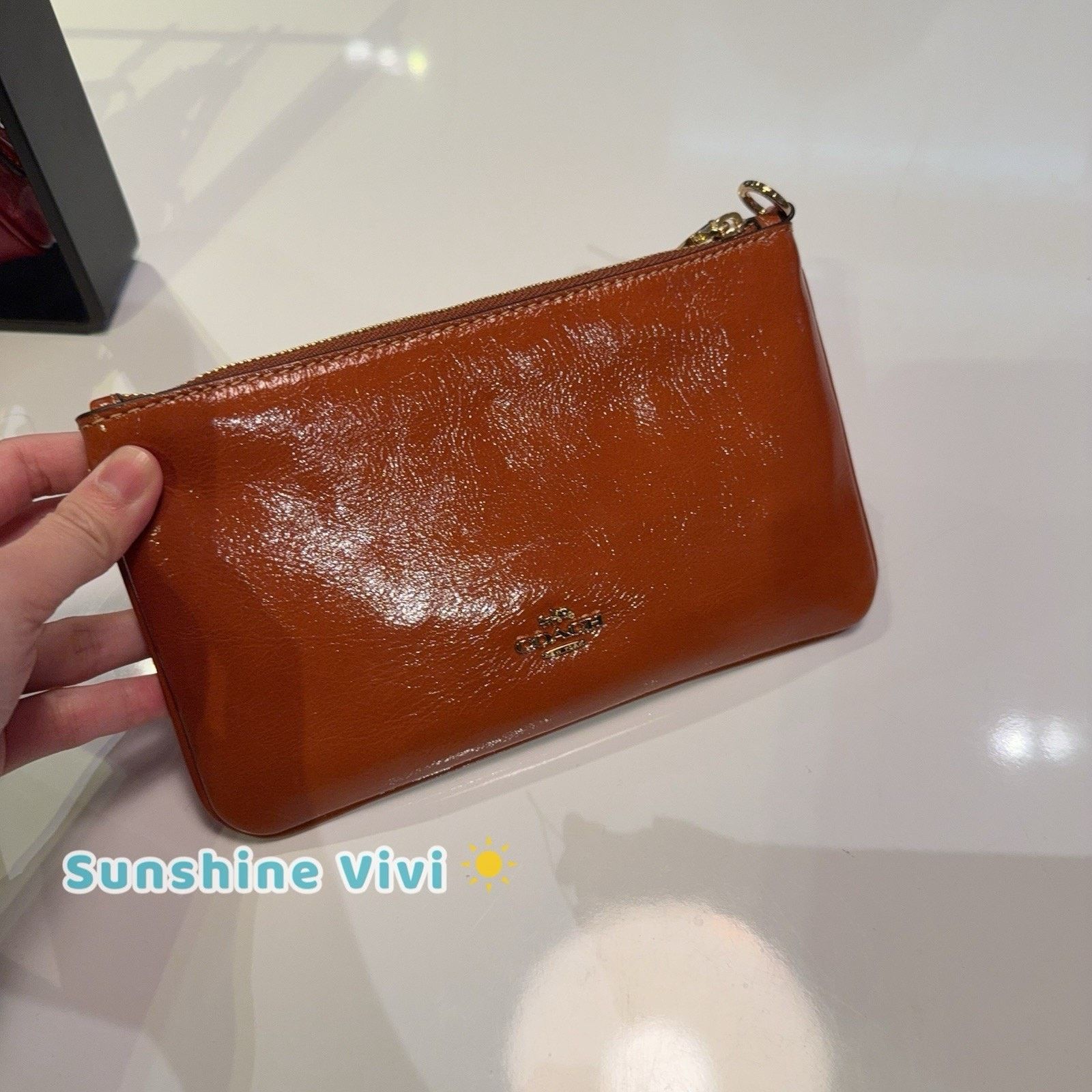Coach NWT Coach Ashton Wristlet Shiny leather CDY04 Cinnamon Size ONE SIZE - 5 Thumbnail