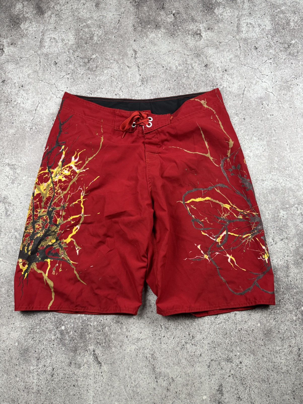 Quiksilver VINAGE QUICKSILVER Y2K FIRE GOLD TREE GRAPHIC SHORTS BILLA Size US 34 / EU 50 - 1 Thumbnail