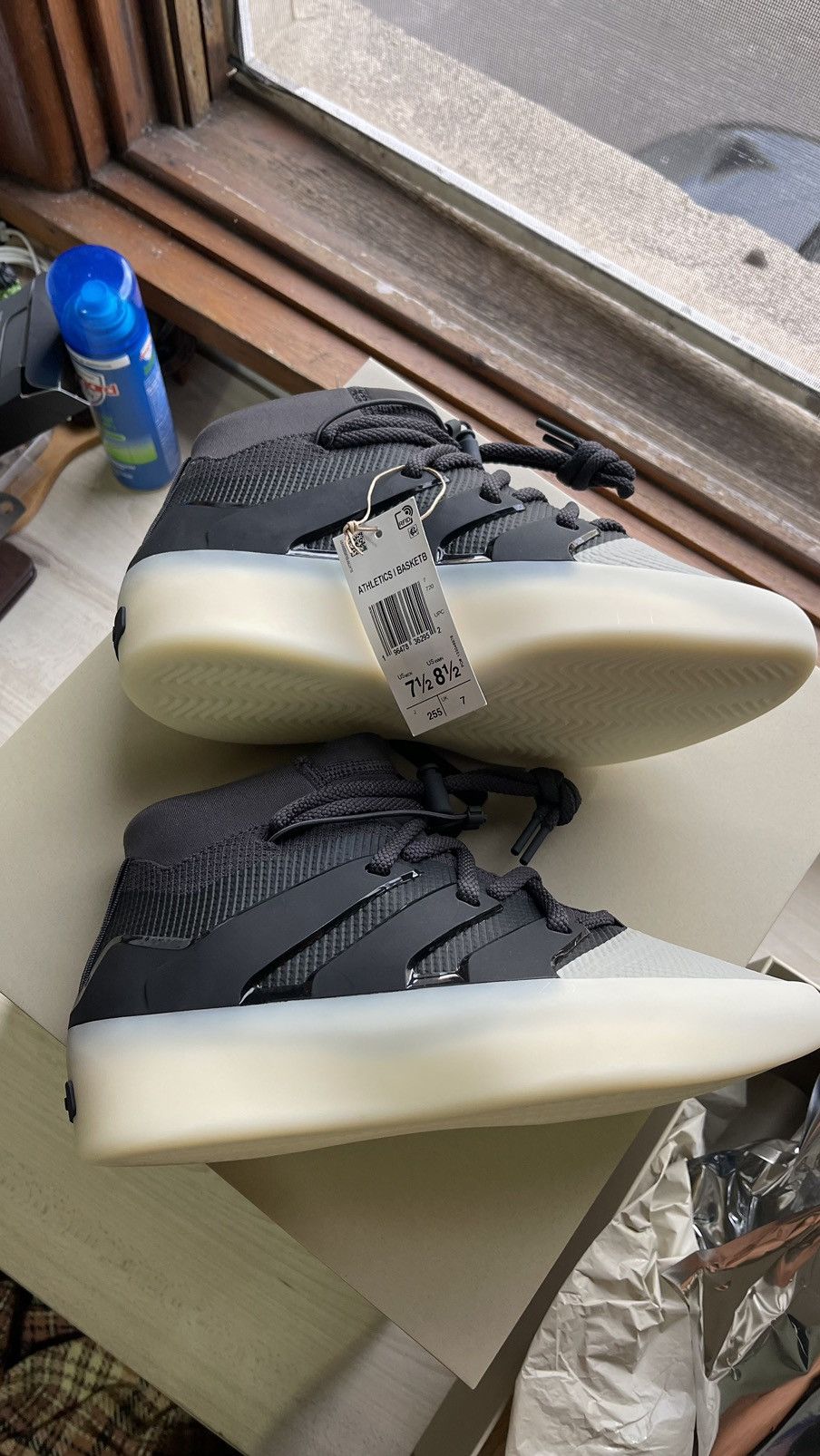 Adidas × Fear of God Fear of God Athletics Basketball 1 Black/Sesame Size US7.5M Size US 7.5 / EU 40-41 - 7 Thumbnail