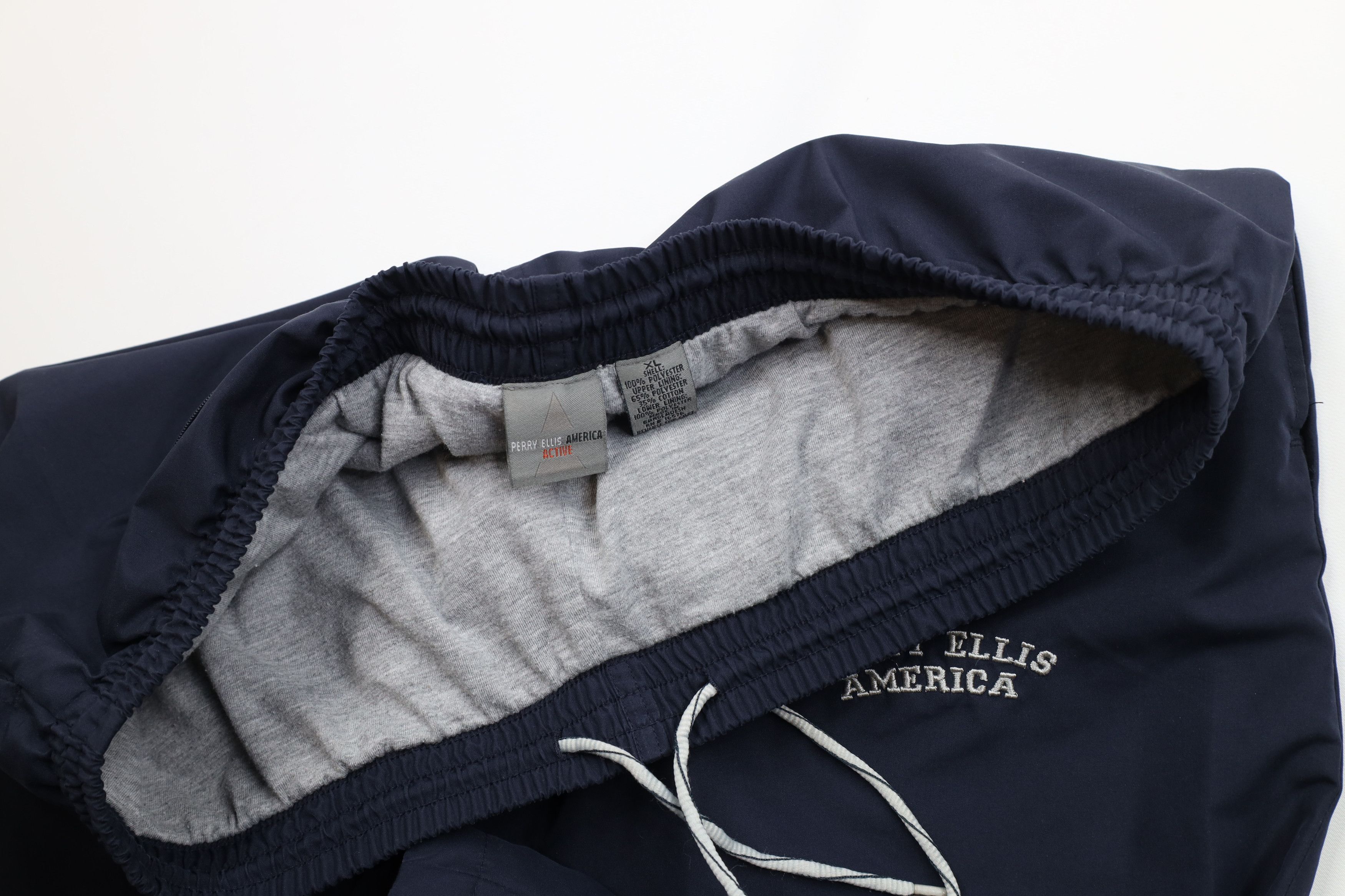 Vintage Vintage 90s Streetwear Tapered Windbreaker Pants Navy Blue Size US 38 / EU 54 - 8 Thumbnail