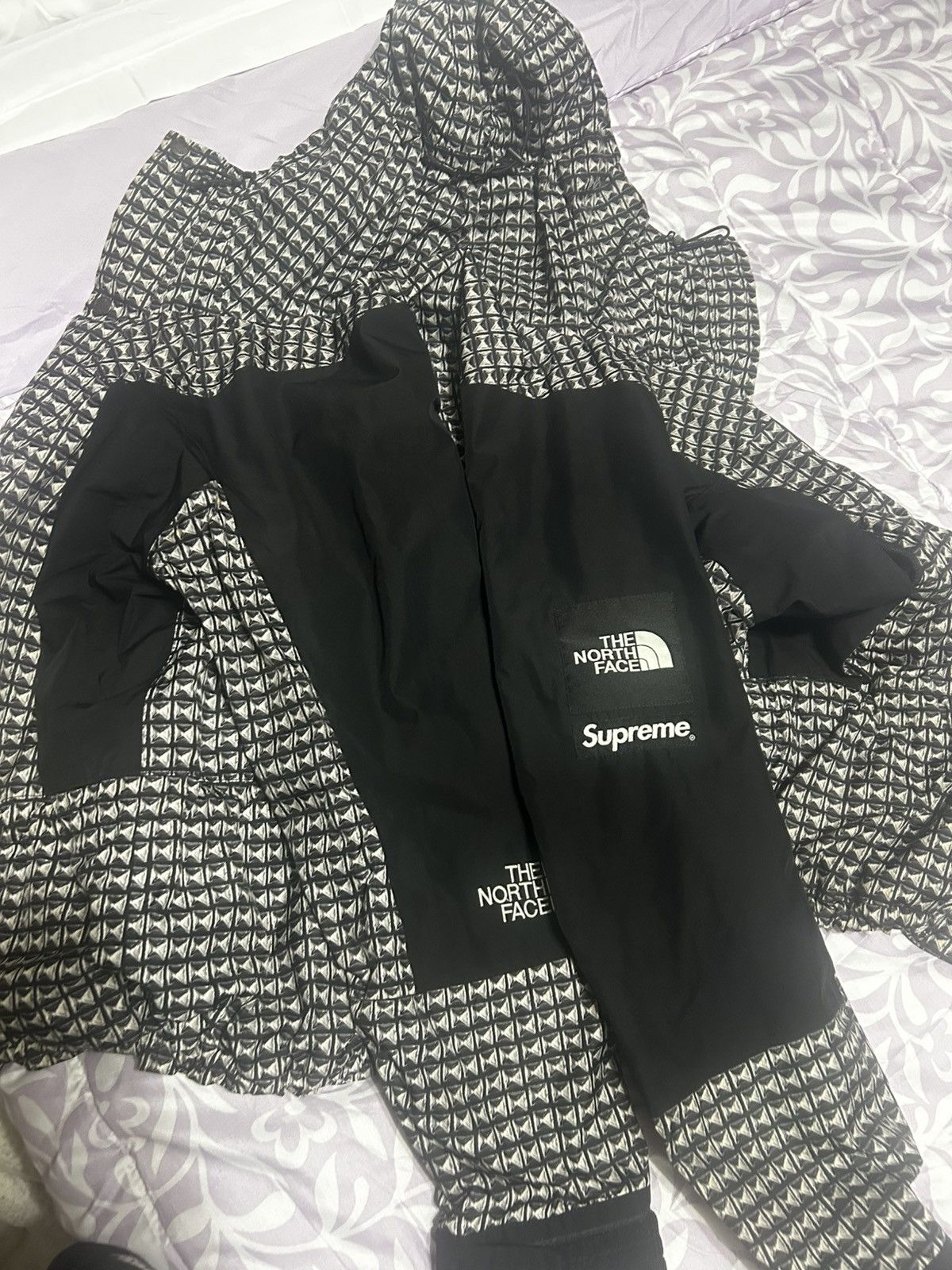 Supreme × The North Face Supreme / The North Face Studded Mountain Light Jacket Size US M / EU 48-50 / 2 - 11 Thumbnail