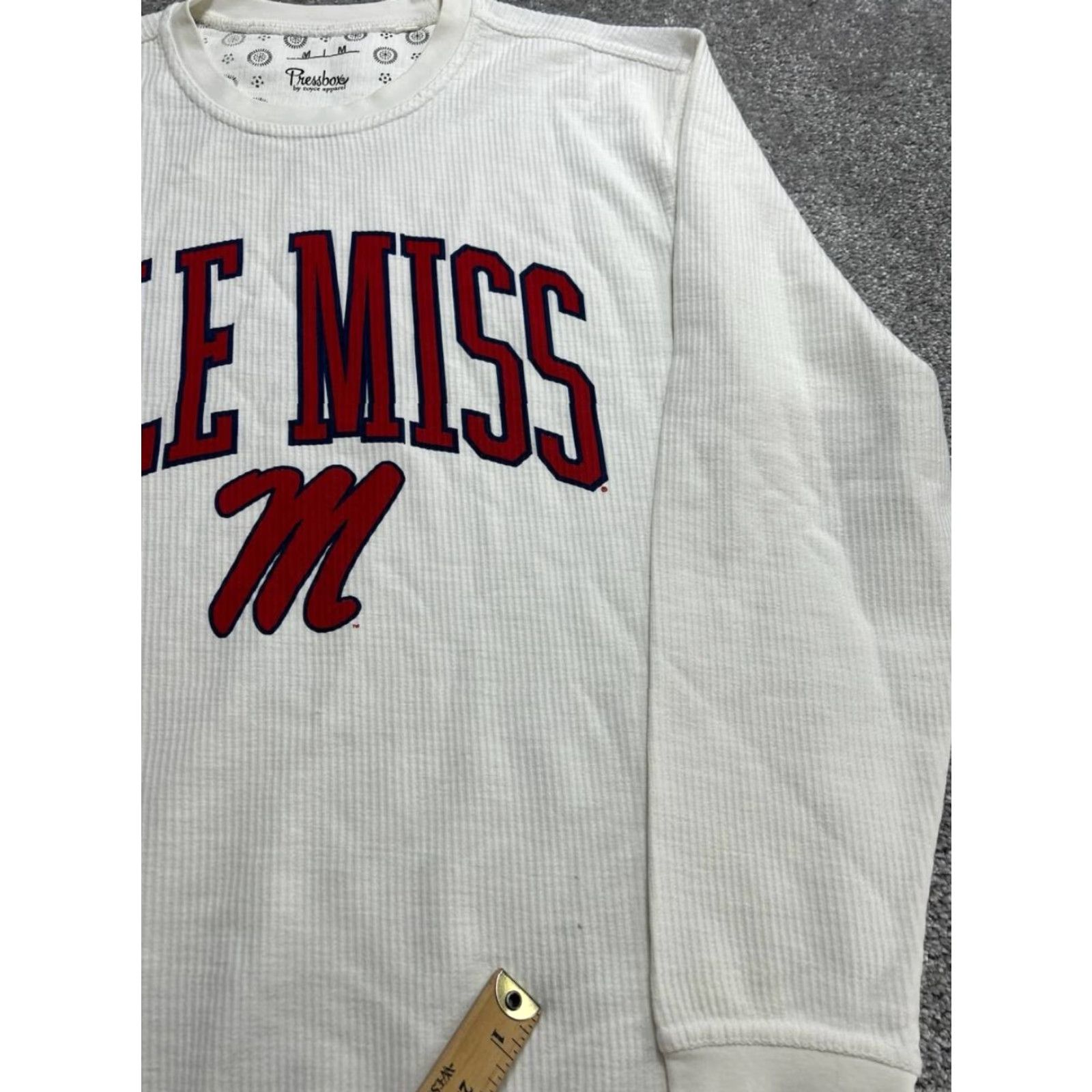 Vintage Pressbox By Royce Apparel Sweatshirt Womens M White Logo Casual Pullover Knit Crew Neck Regular Fit Long Sleeve Cotton Thermal Winter Fall Womens Size M / US 6-8 / IT 42-44 - 4 Thumbnail