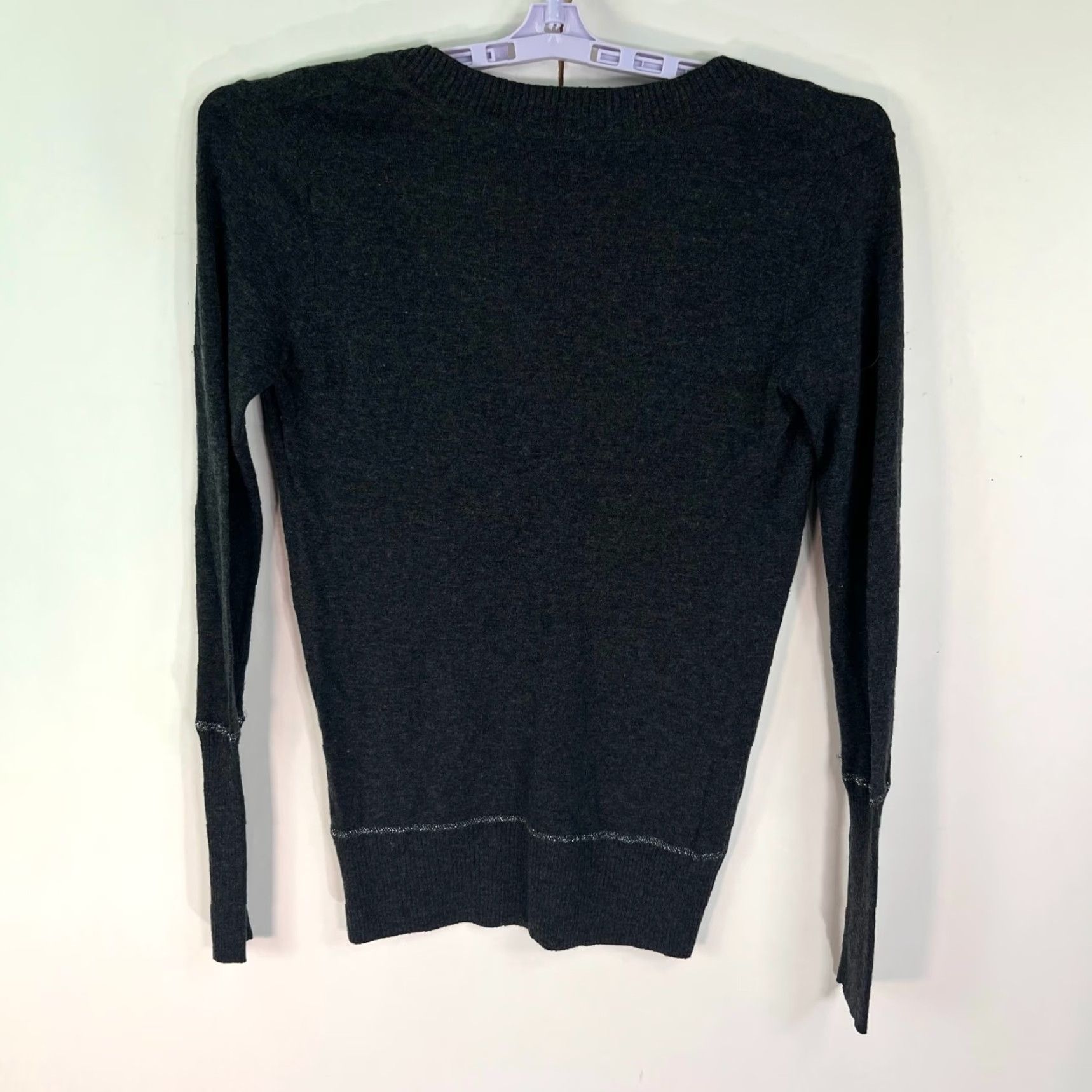 Express EXPRESS Wool V-Neck Sweater Woman Size L Gray Metallic Highlights Dolman Sleeve Knit Pullover 100% Wool Shirt/Top Women’s Apparel Size L / US 10 / IT 46 - 5 Thumbnail
