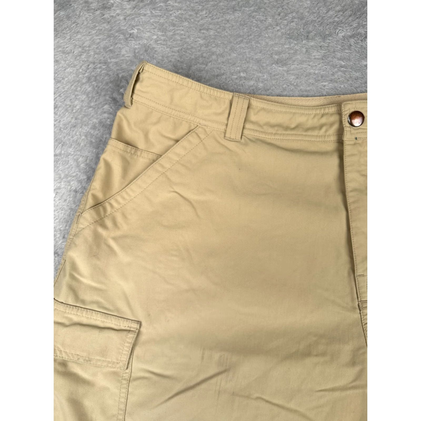 Patagonia VINTAGE Patagonia Shorts Men Beige 38 Poly Cargo Canvas Walk 10 Inseam Casual Zip Pocket 38x10 Mens Beige Patagonia Shorts Size US 38 / EU 54 - 4 Thumbnail