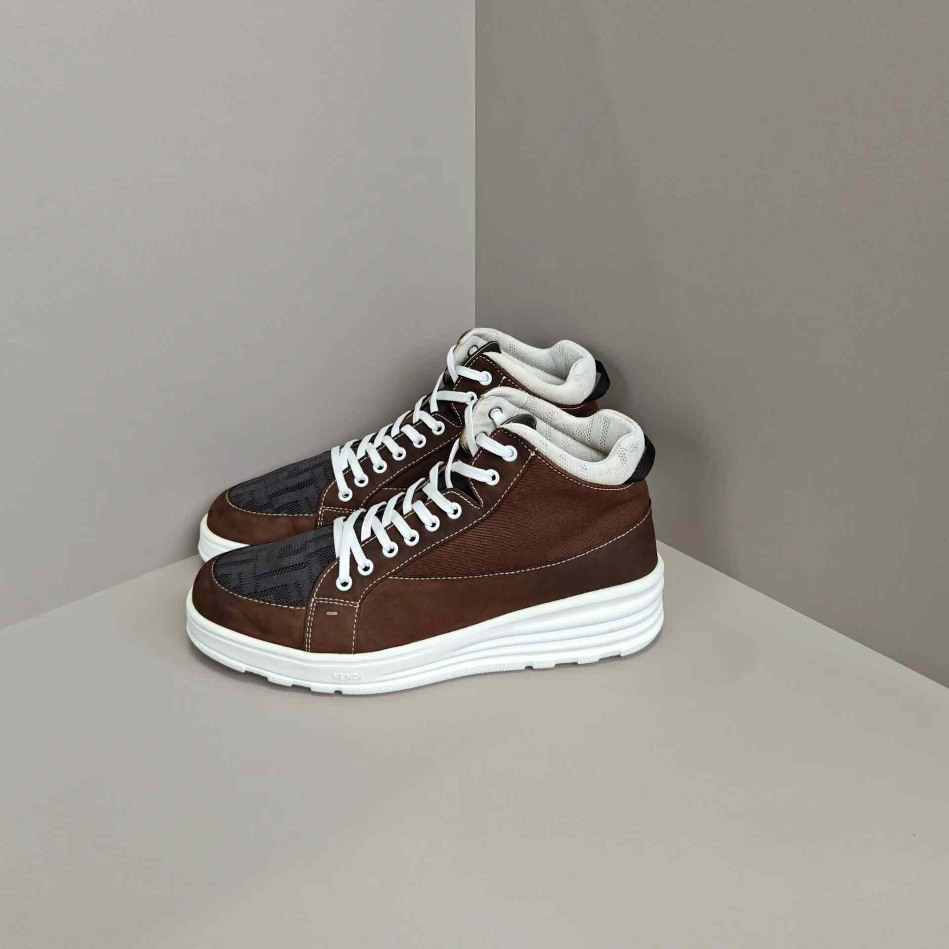Fendi Fendi Lowtop Sneakers 10 Men Size US 10 / EU 43 - 1 Thumbnail